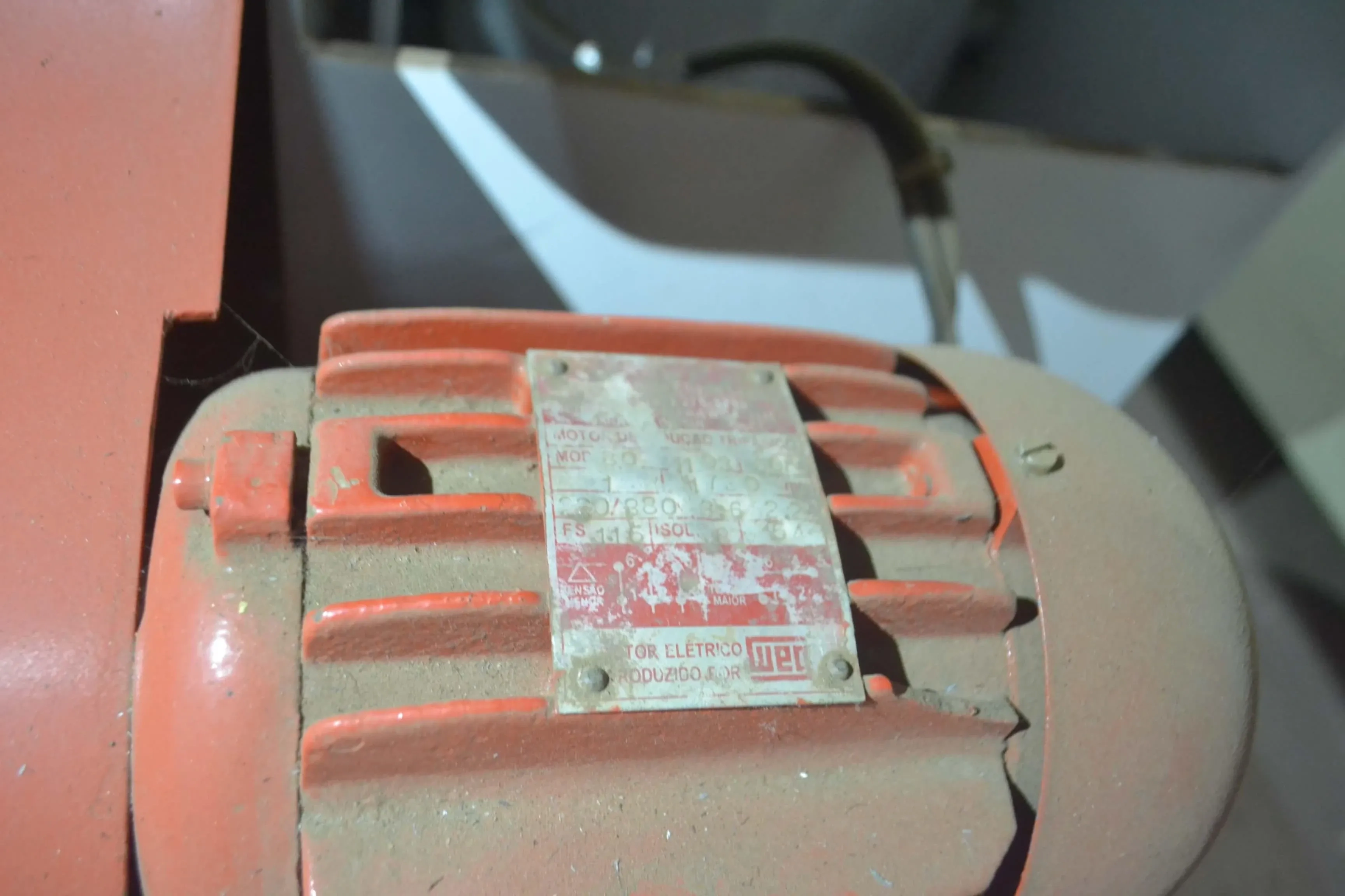 bastonadeira-balas-500-kg-hora-marca-hansella-verk