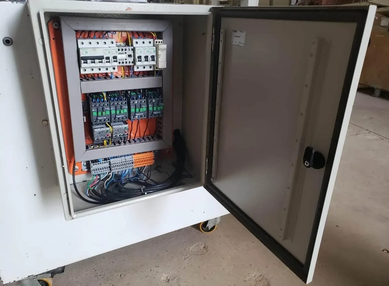 dosadora-para-chocolate-semi-automatica-com-6-bicos-marca-sidmaq