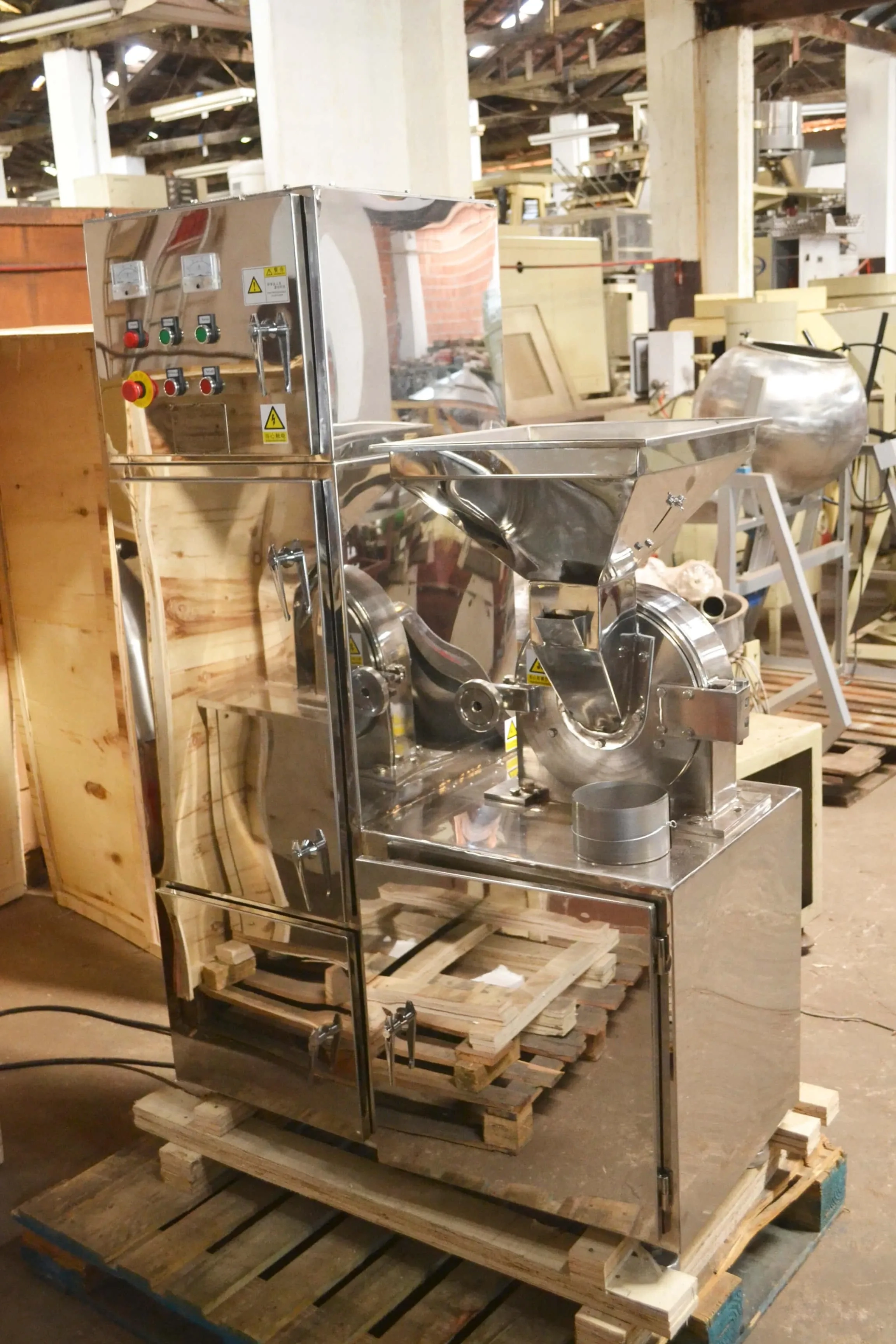 moinho-universal-em-aco-inox-capacidade-250-kg-h