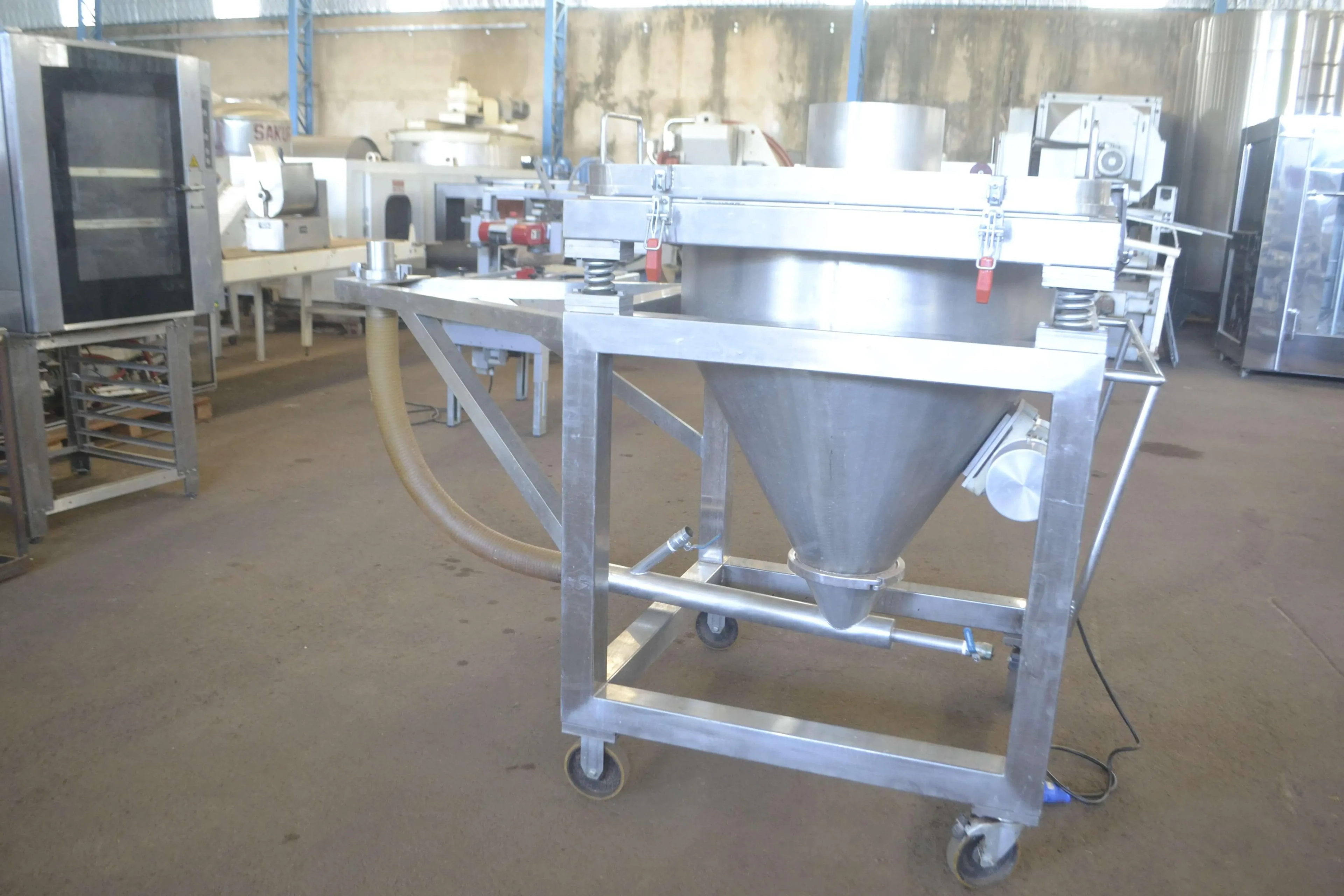 silo-para-pos-com-sistema-transporte