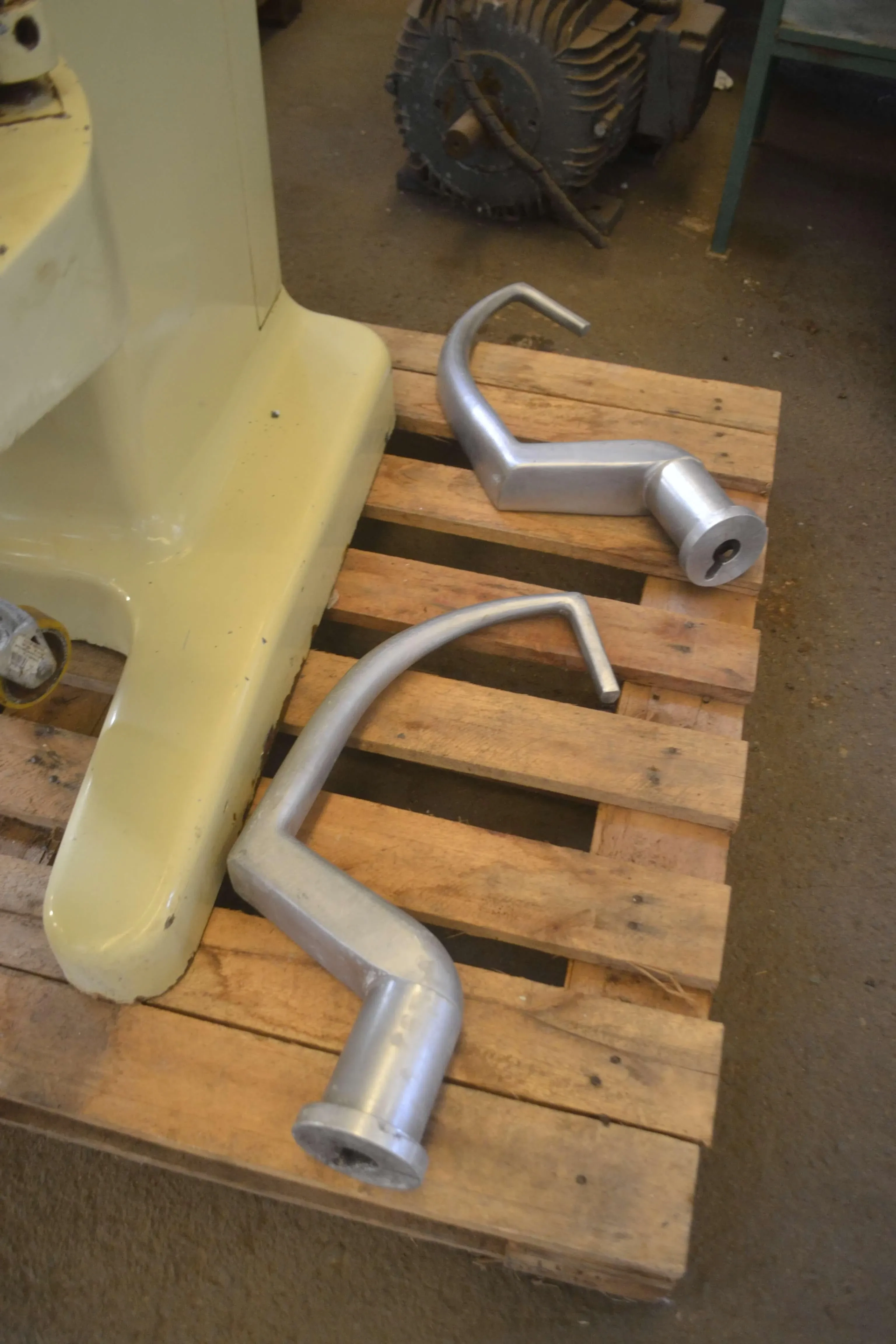 batedeira-planetaria-capacidade-80-litros-marca-amadio