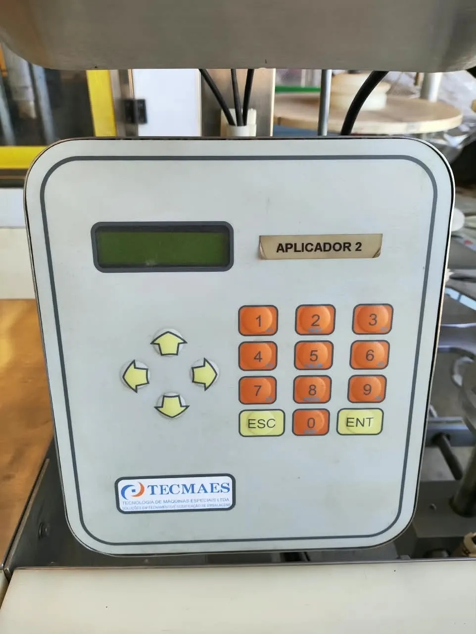 rotuladora-etiquetadora-aplicadora-selo-lacre-para-cartucho-com-3-abas-marca-tecmaes