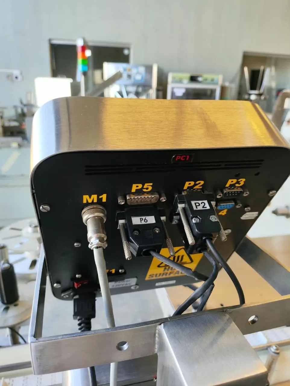 rotuladora-etiquetadora-aplicadora-selo-lacre-para-cartucho-com-3-abas-marca-tecmaes