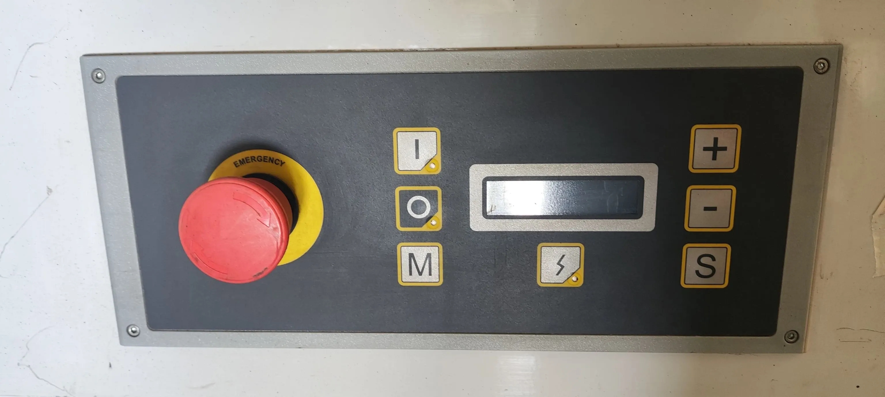 seladora-em-l-com-tunel-de-encolhimento-aquecimento-shrink-marca-smipack
