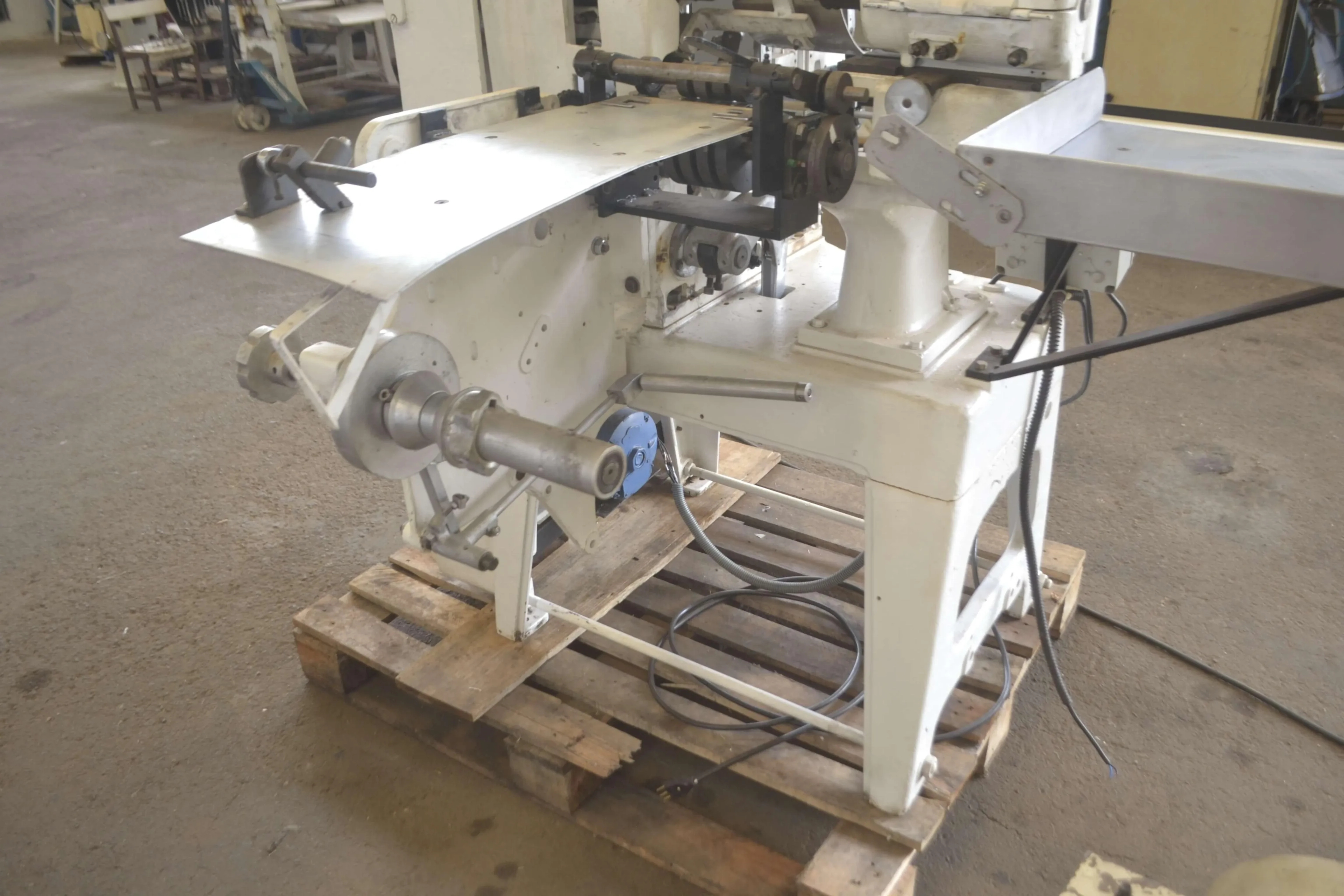 embaladora-automatica-de-dupla-torcao-marca-forgrove