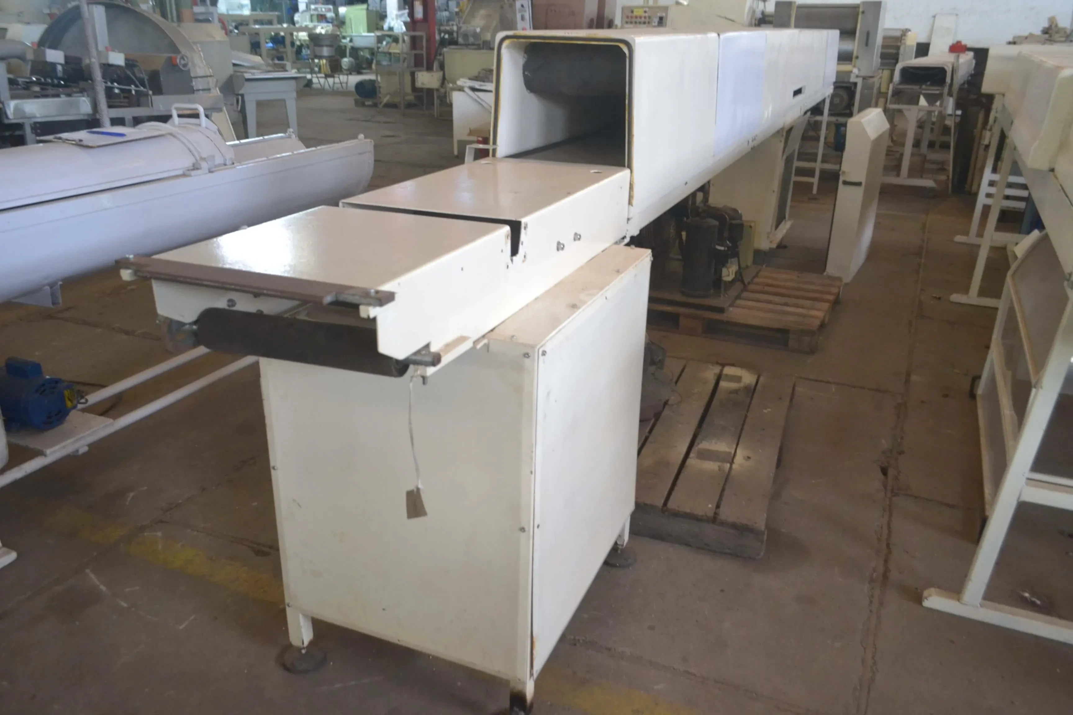 tunel-de-resfriamento-de-chocolate-7-m-x-300-mm