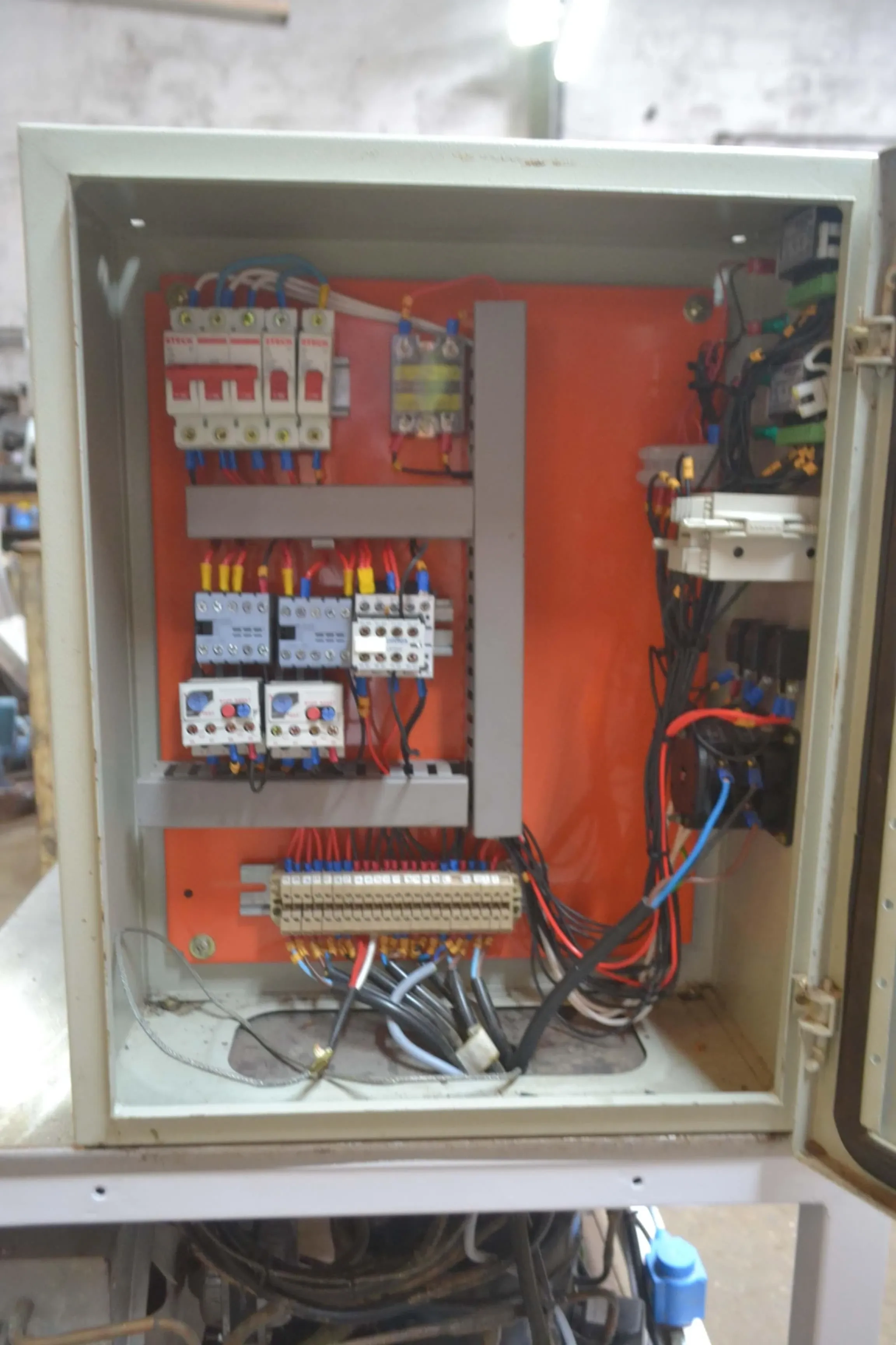 temperadeira-de-chocolates-marca-pirog-capacidade-80-kg-h