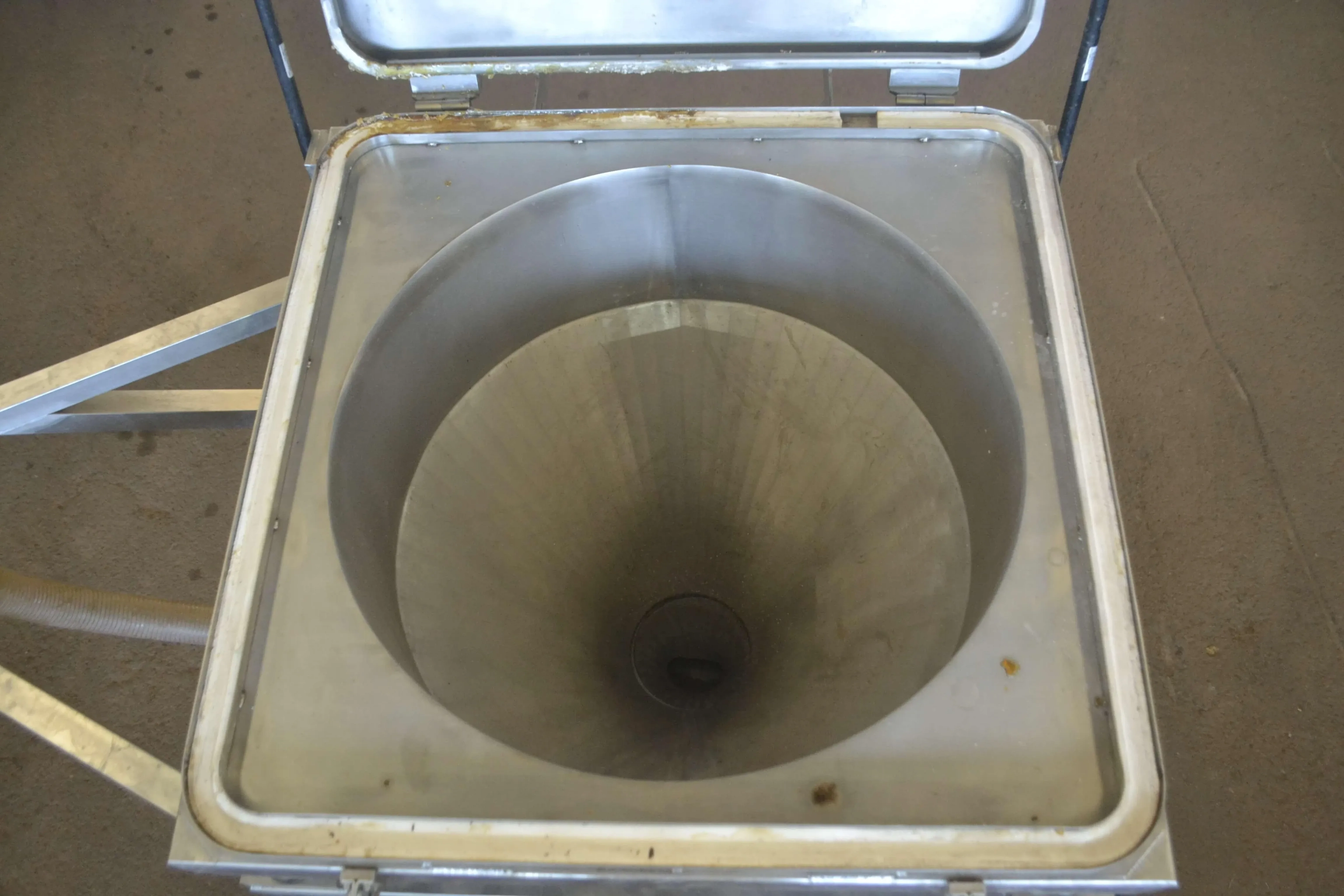silo-para-pos-com-sistema-transporte