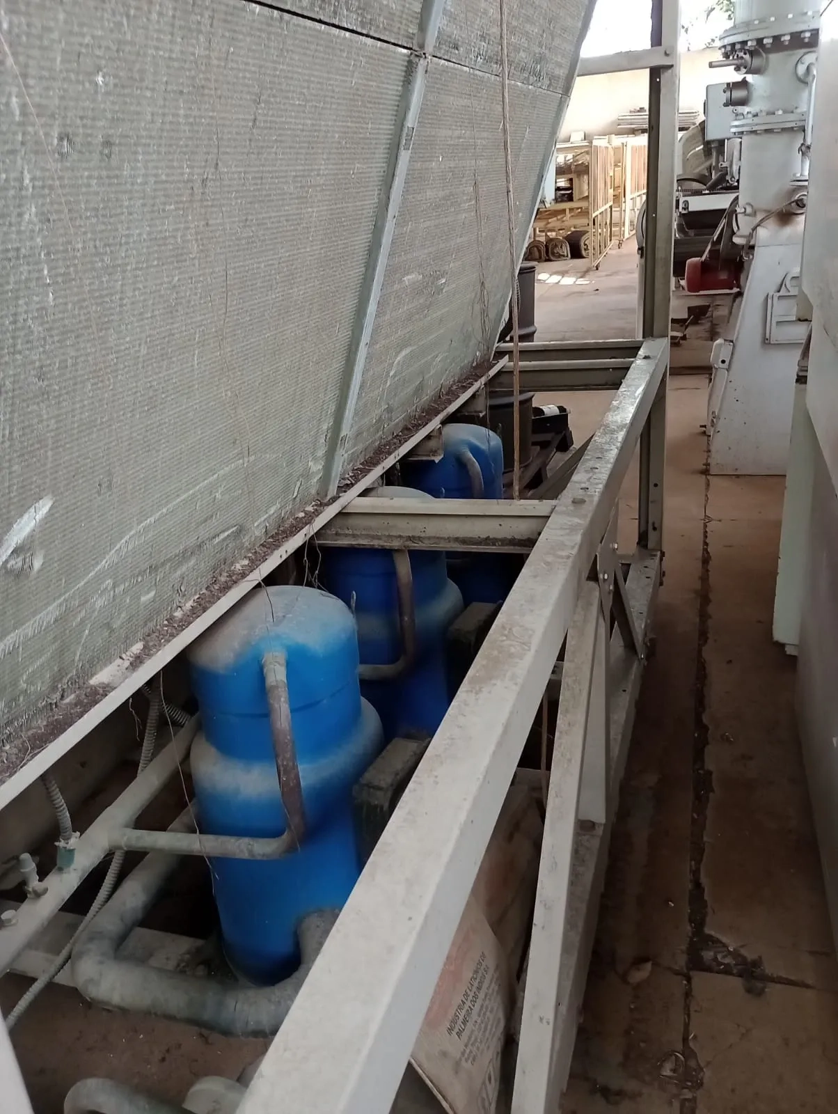 chiller-com-compressores-scroll-condensacao-ar