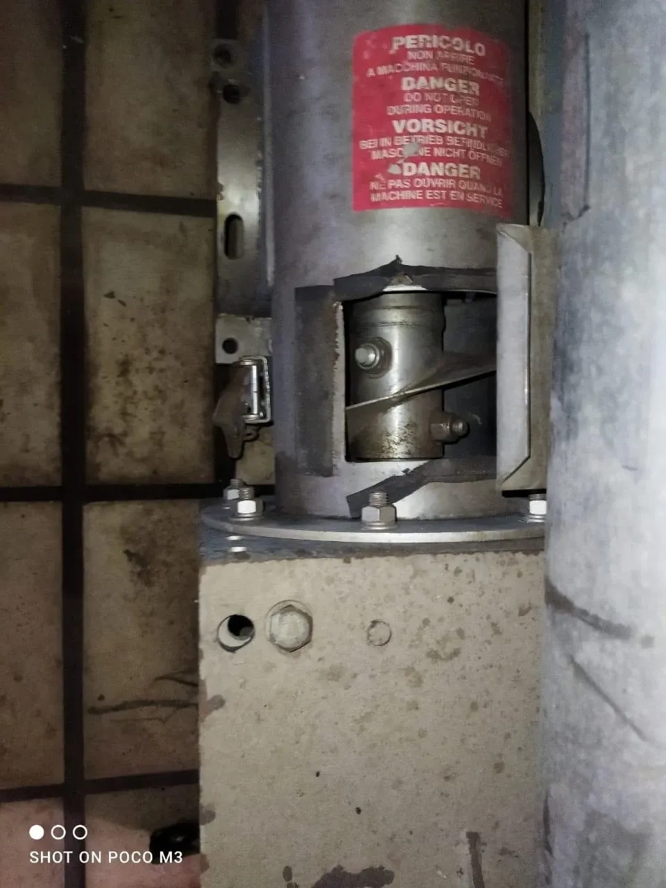 rosca-transportadora-em-aco-inox-6-metros-de-comprimento