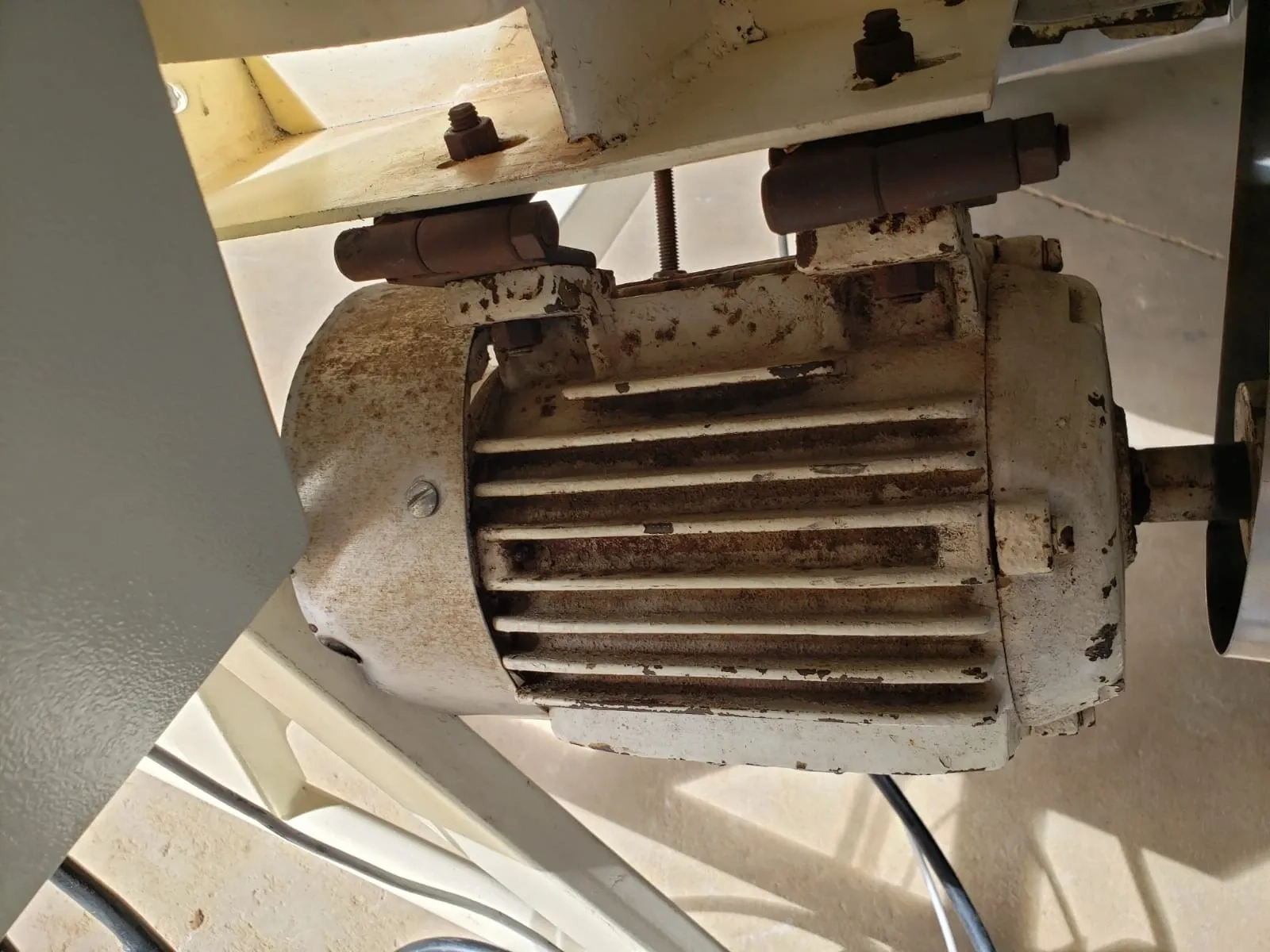 drageadeira-misturador-tipo-betoneira-em-aco-inox-250-litros