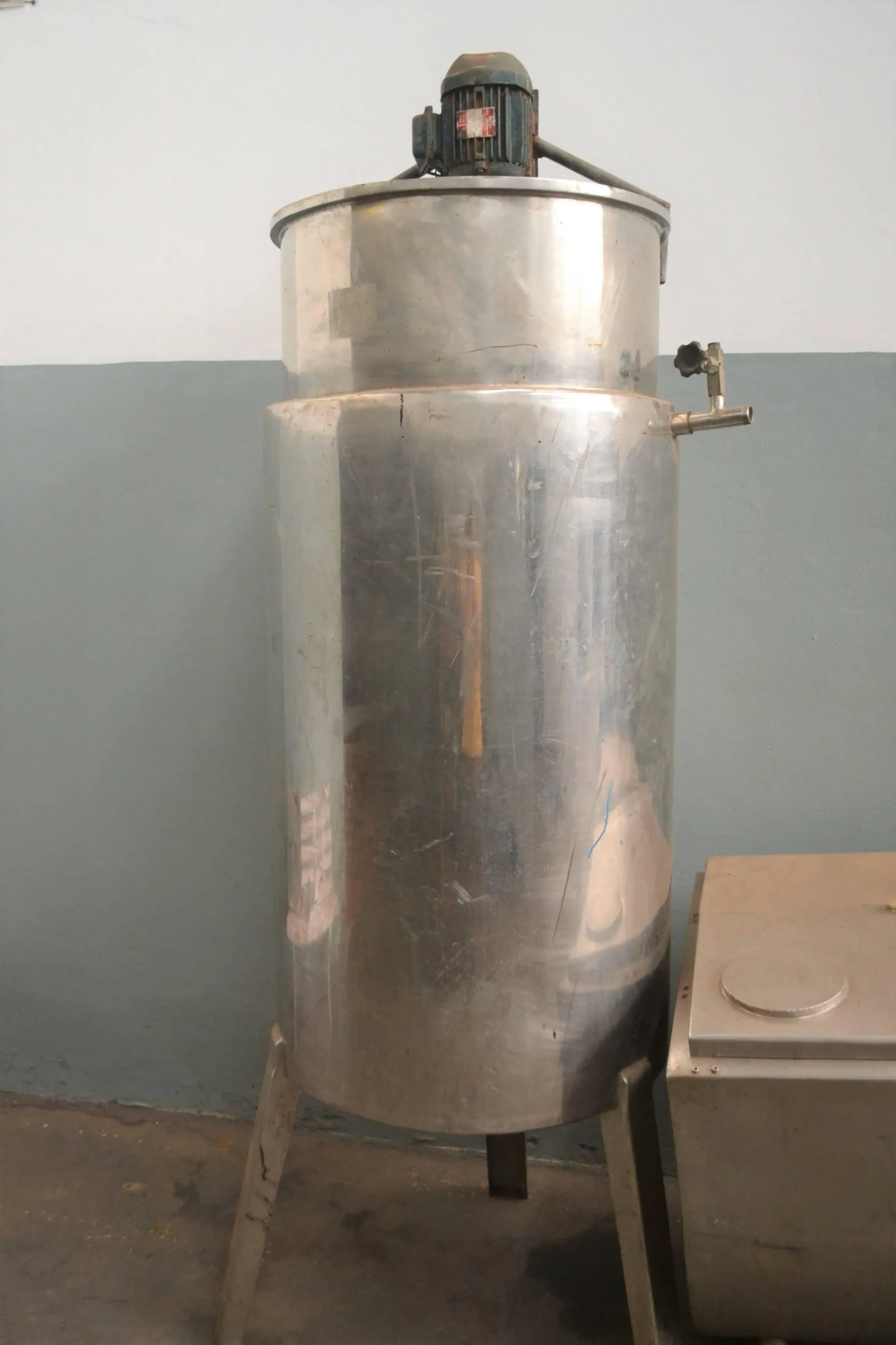 tanque-misturador-em-aco-inox-encamisado-capacidade-800-litros