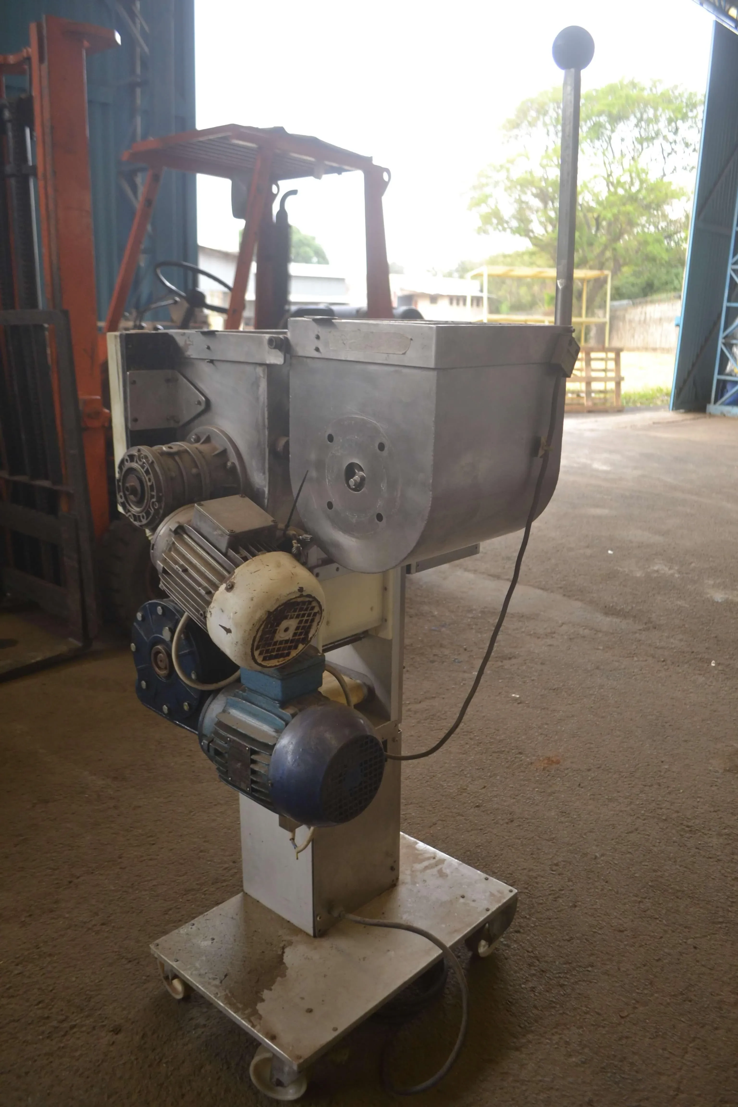 masseira-esfolhadeira-la-monferrina-capacidade-50-kg-h