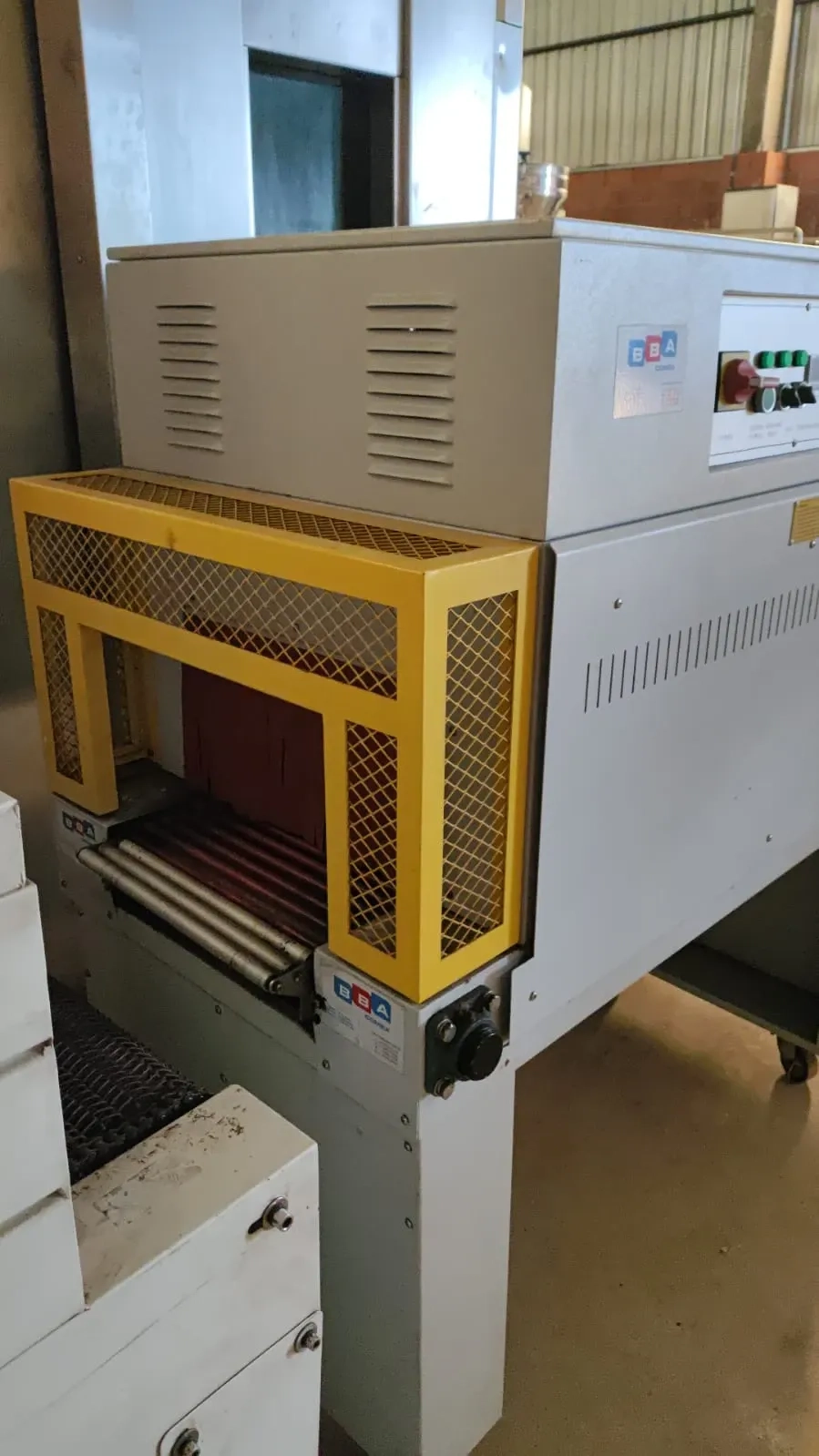 seladora-automatica-em-l-shrink-com-tunel-de-encolhimento-marca-bba-comex