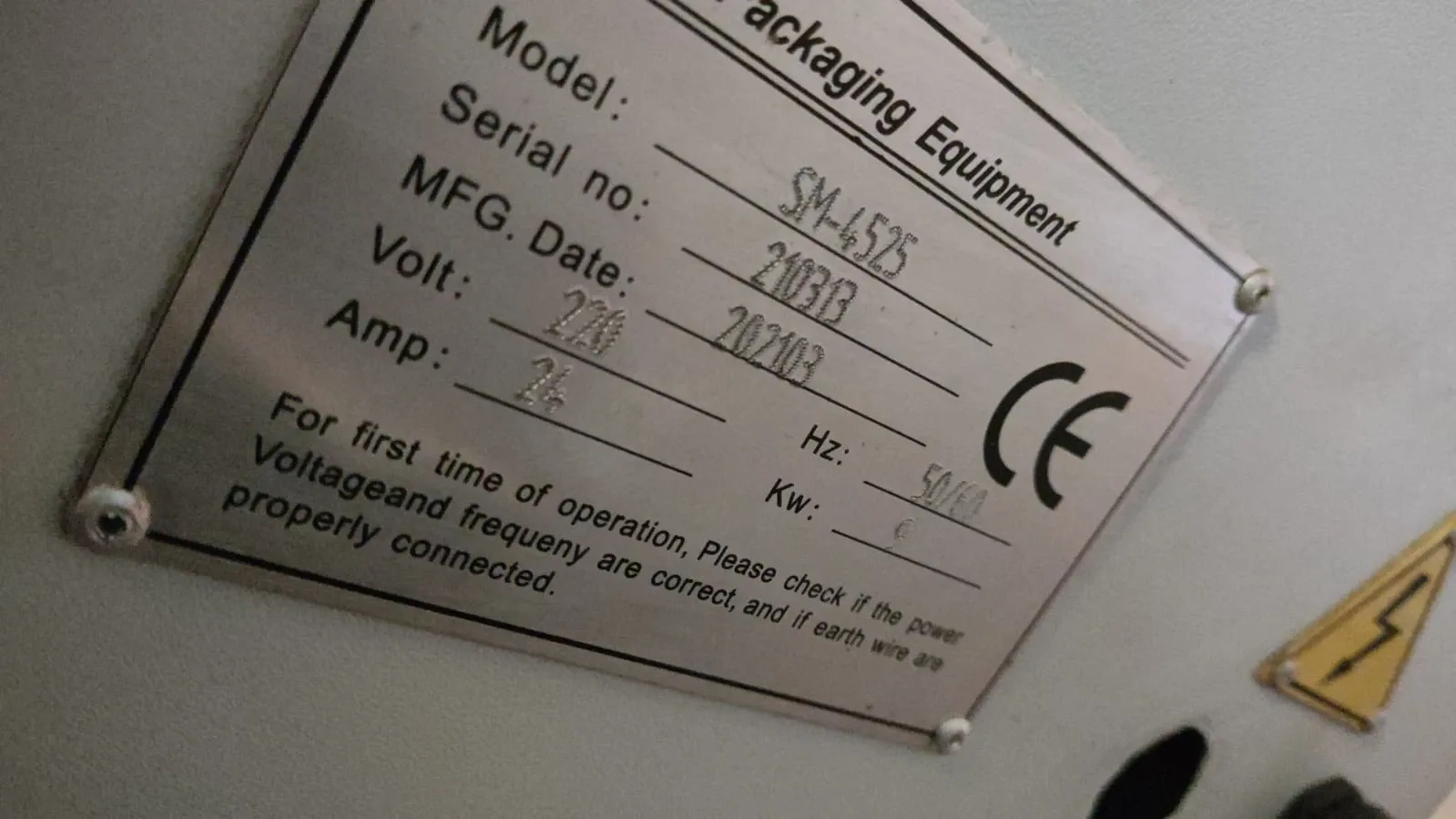 seladora-automatica-em-l-shrink-com-tunel-de-encolhimento-marca-bba-comex