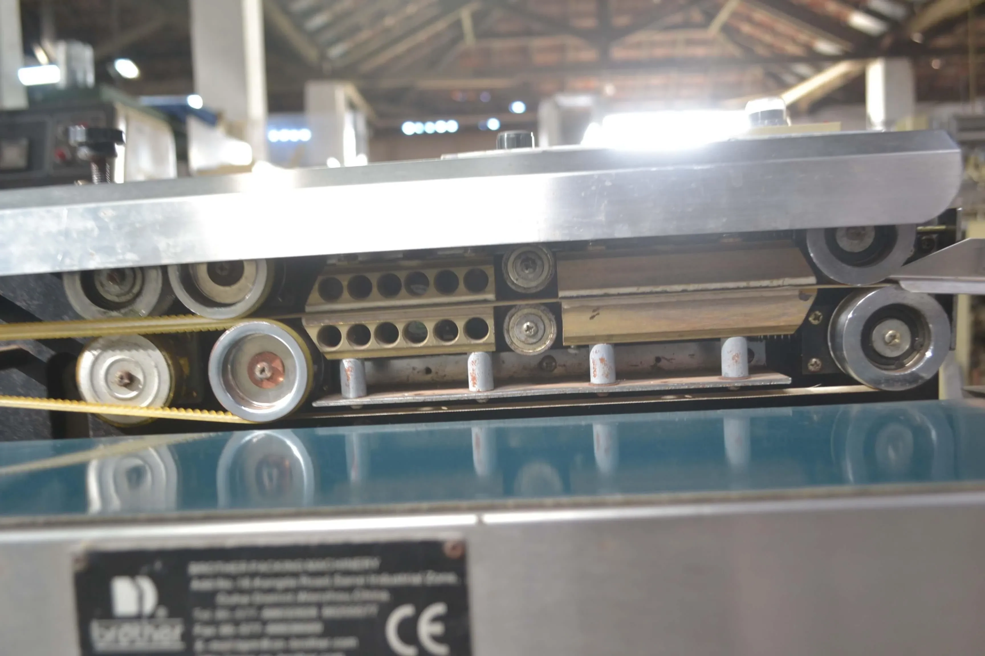 seladora-horizontal-de-bancada-marca-brother