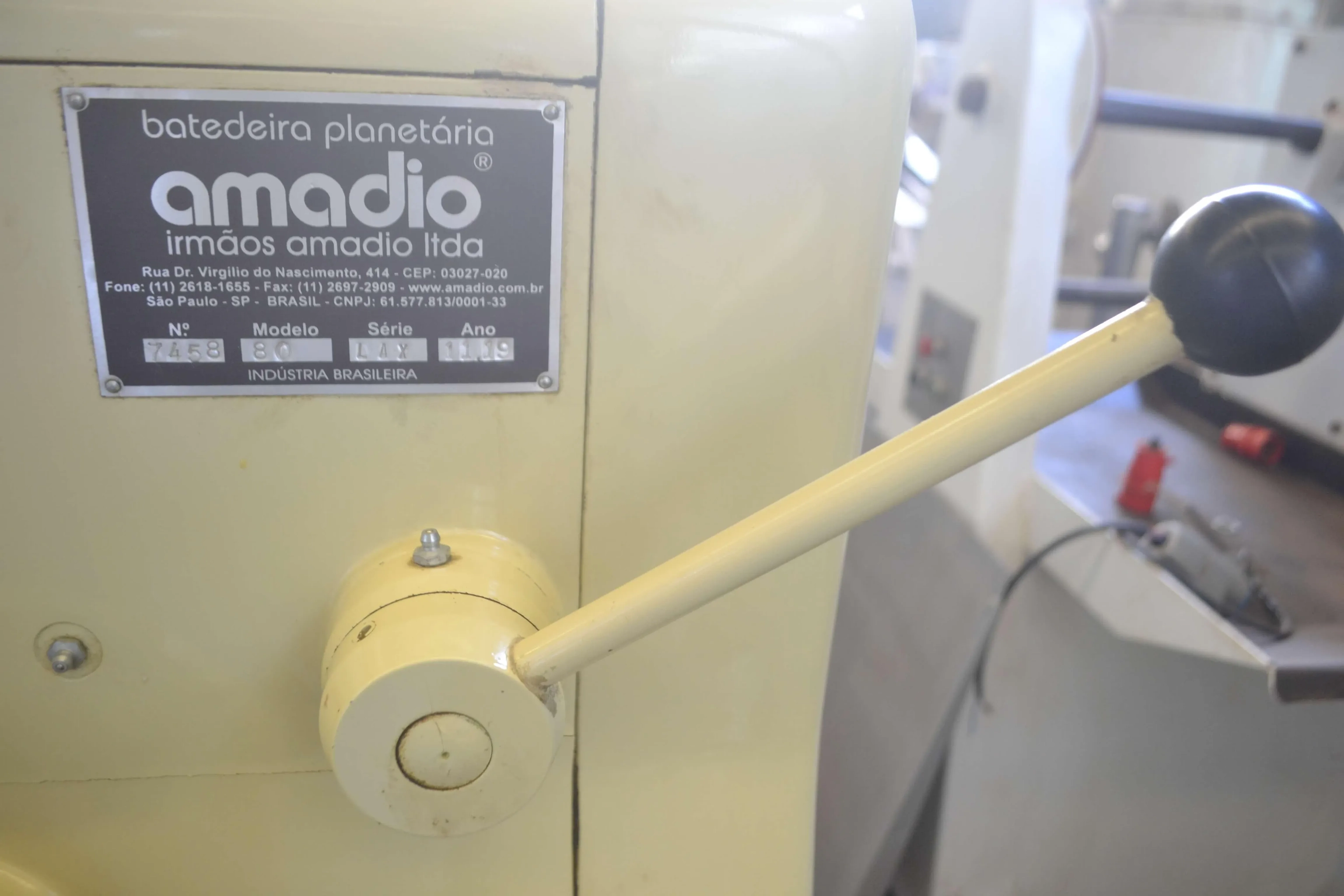 batedeira-planetaria-capacidade-80-litros-marca-amadio