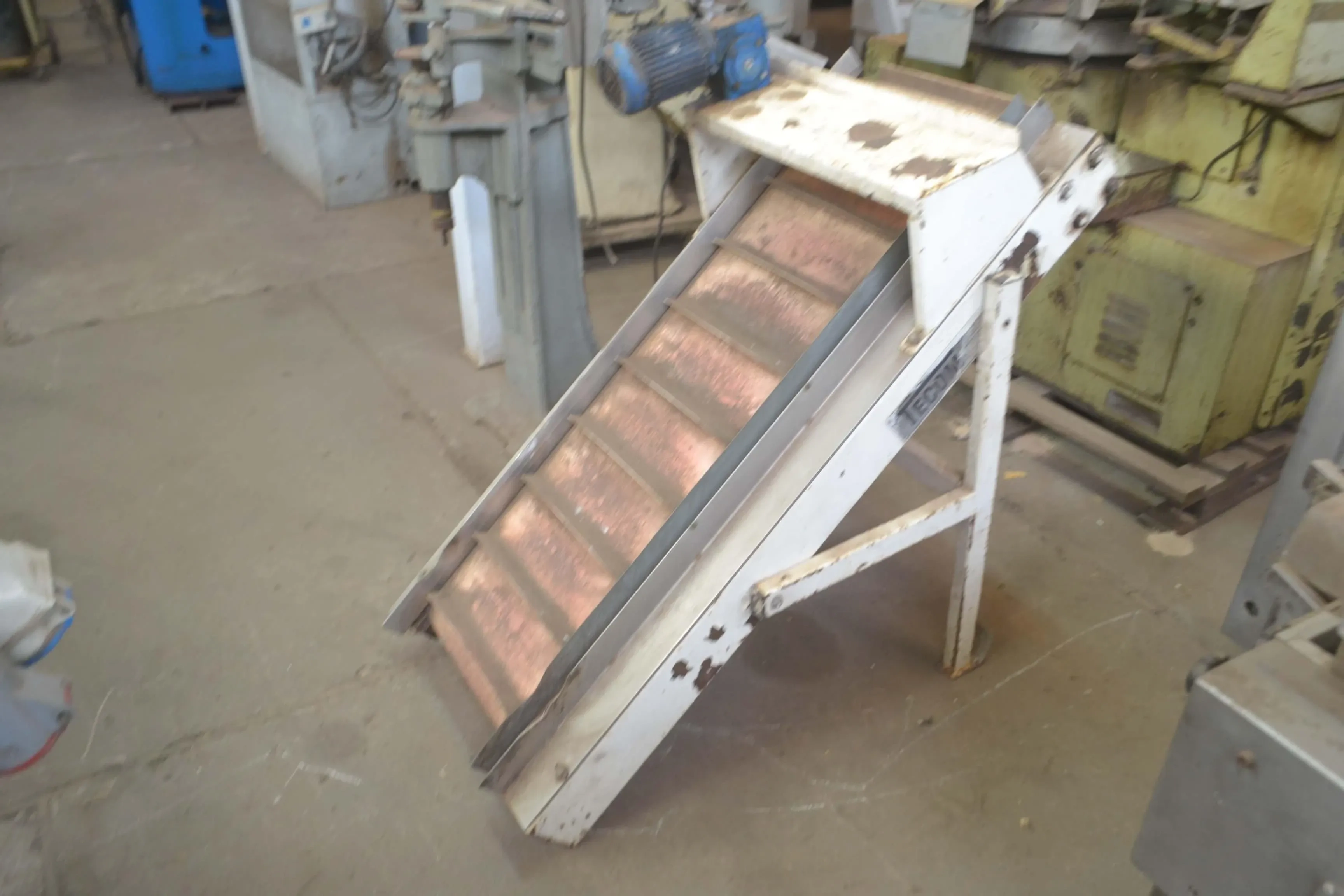 esteira-elevatoria-600-x-1500-mm-marca-tecom