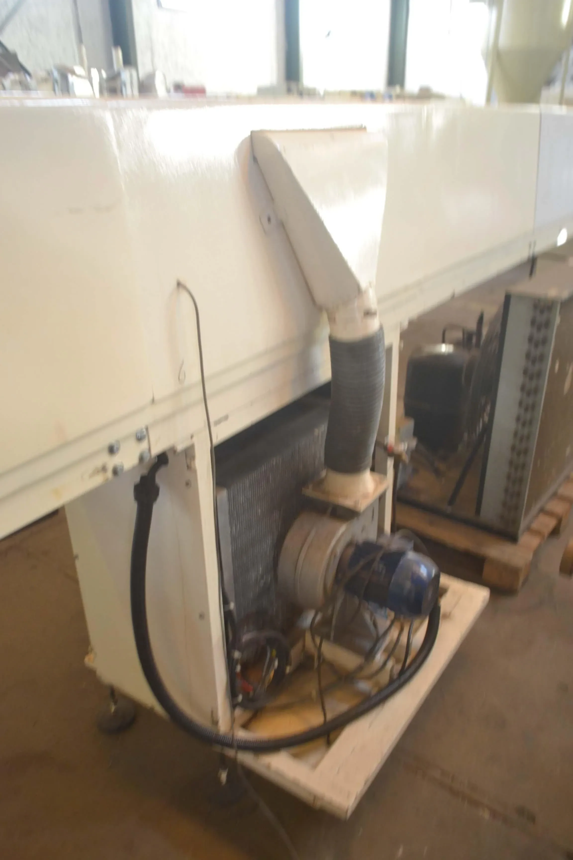 tunel-de-resfriamento-de-chocolate-7-m-x-300-mm