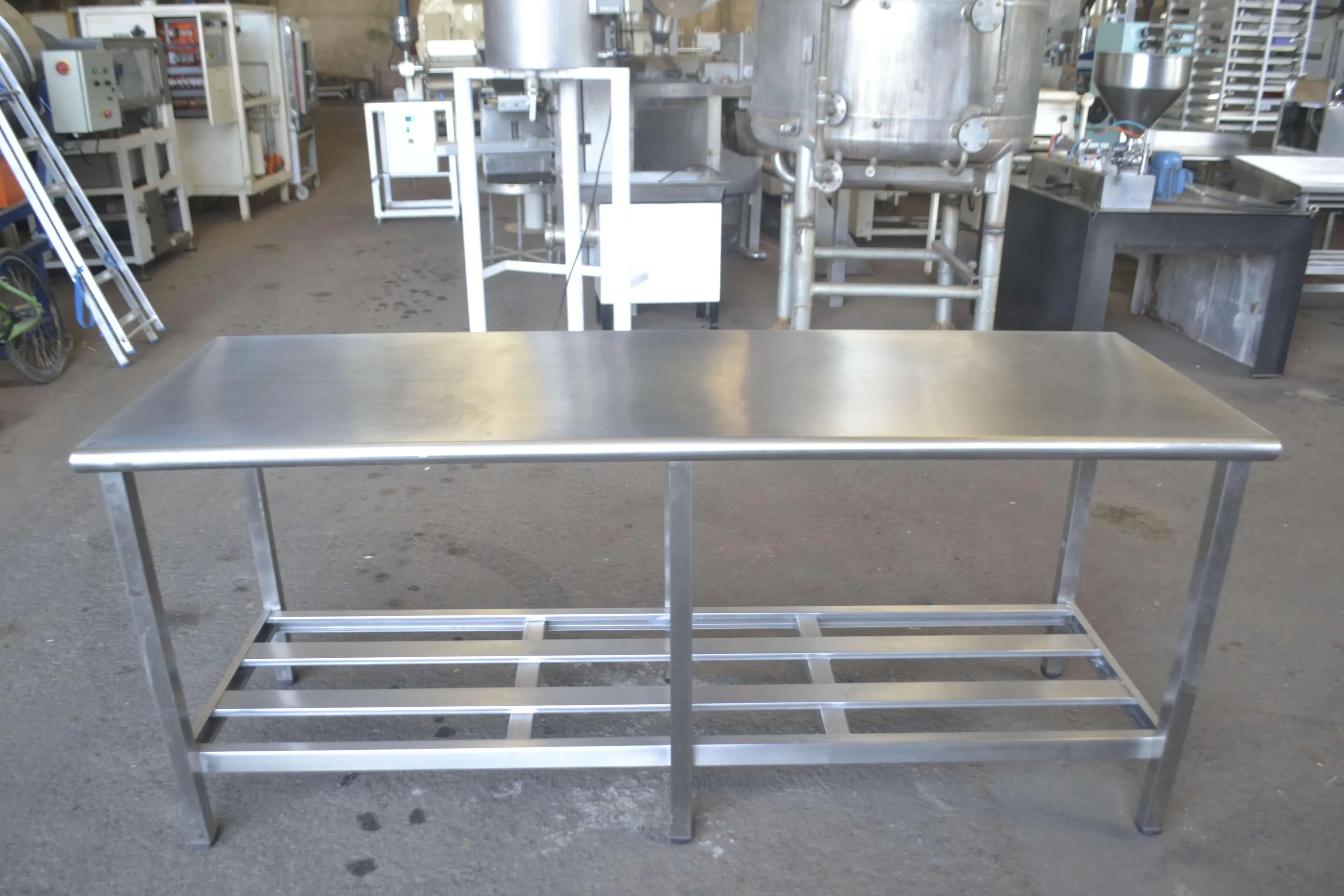 mesa-em-Inox-700mm-x-2000-mm-prat-inf