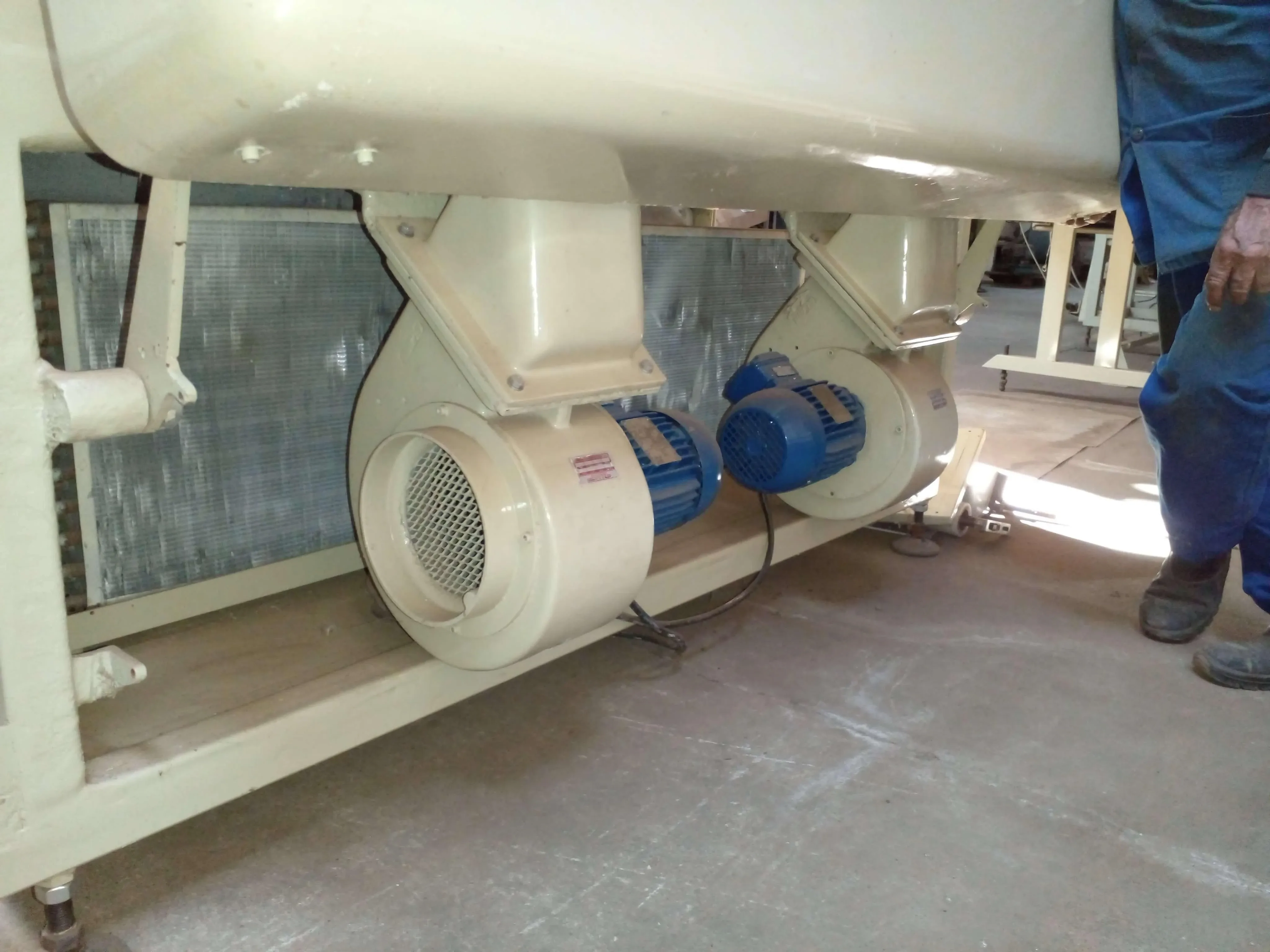 tunel-de-resfriamento-para-chocolates-marca-hebleimar