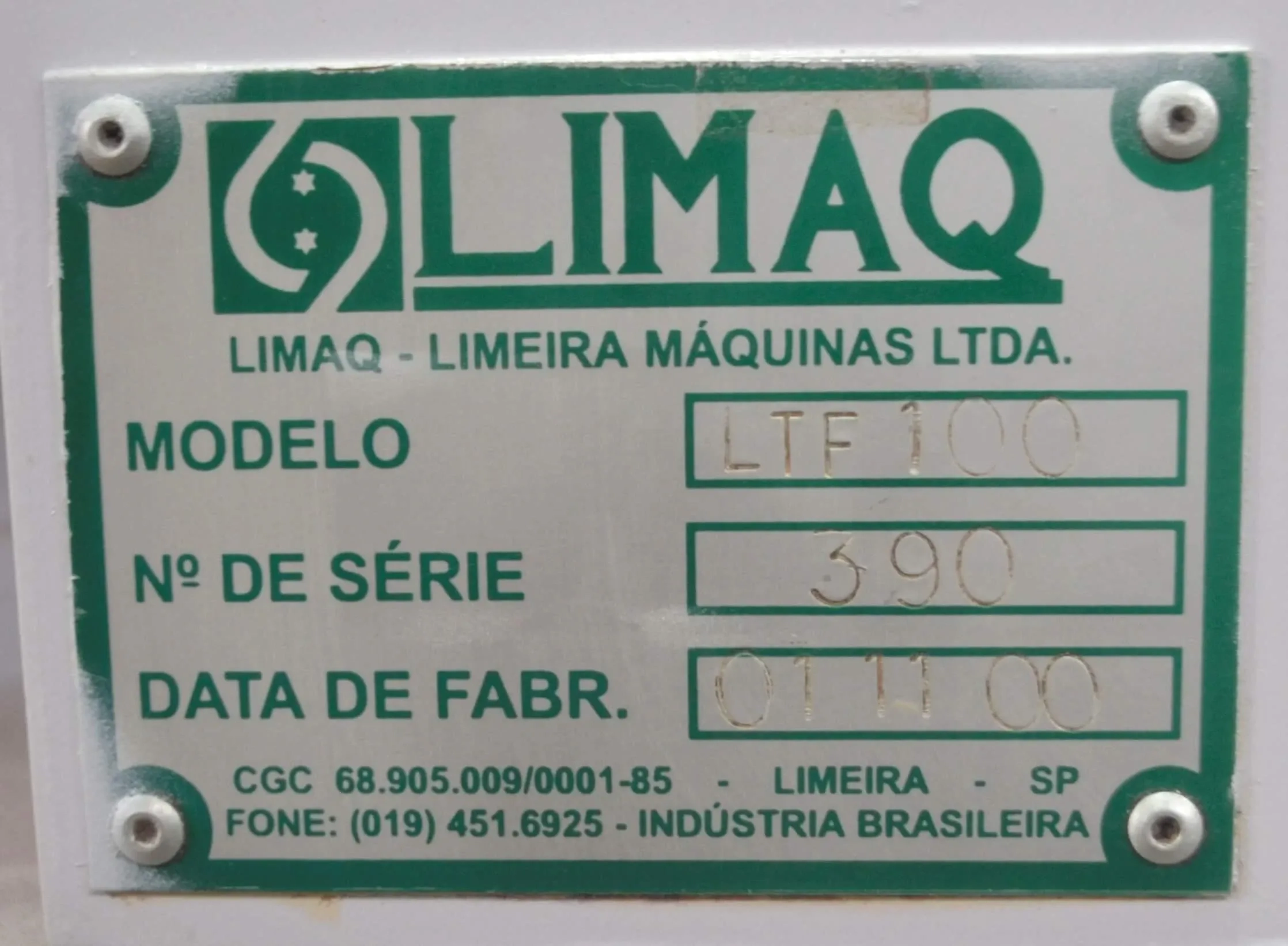 temperadeira-de-chocolate-capacidade-100-kg-hora-marca-limaq