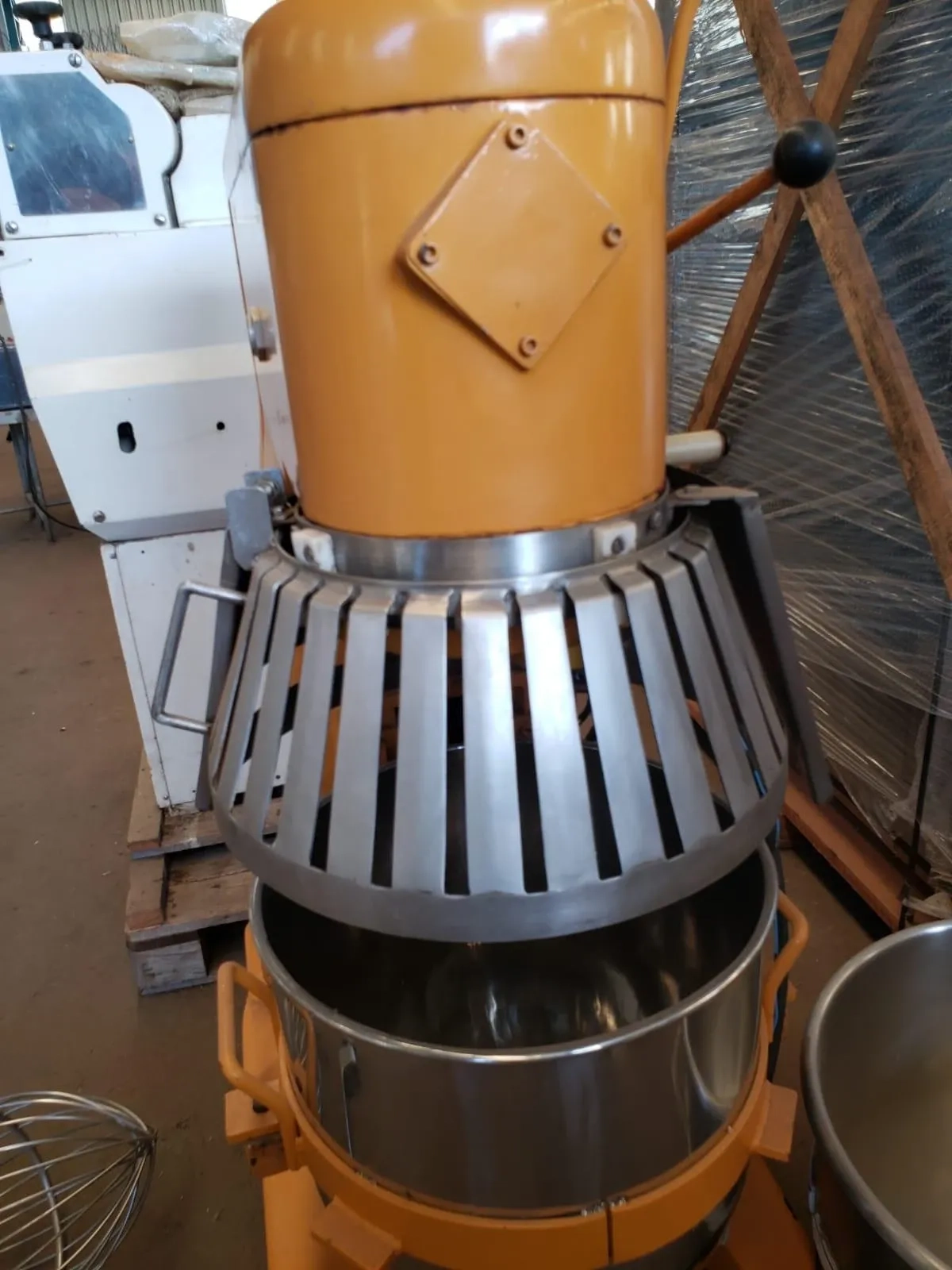 batedeira-planetaria-amadio-cap-40-litros