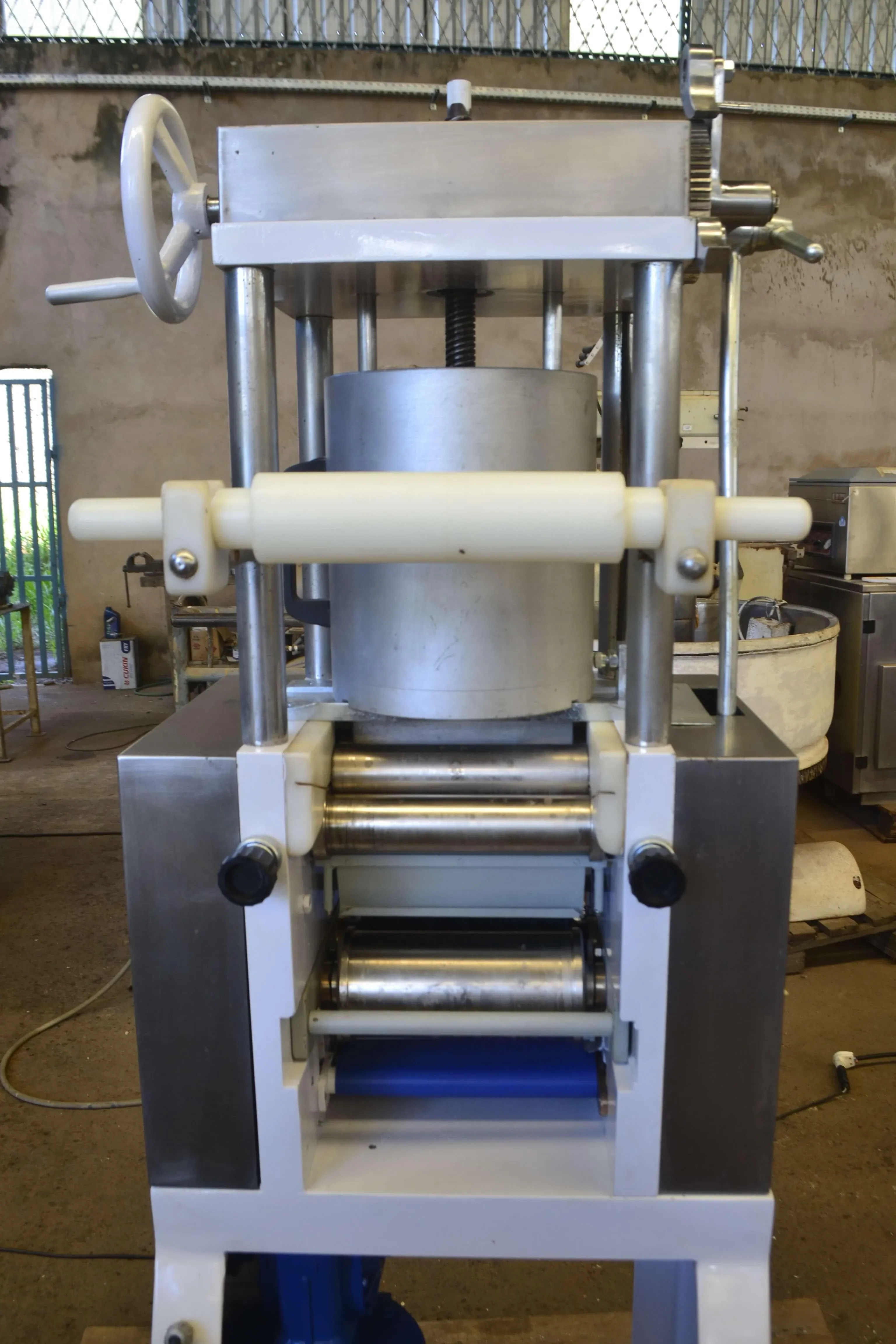 ravioleteira-capacidade-ate-140-kg-hora-marca-rinaudo-hijos