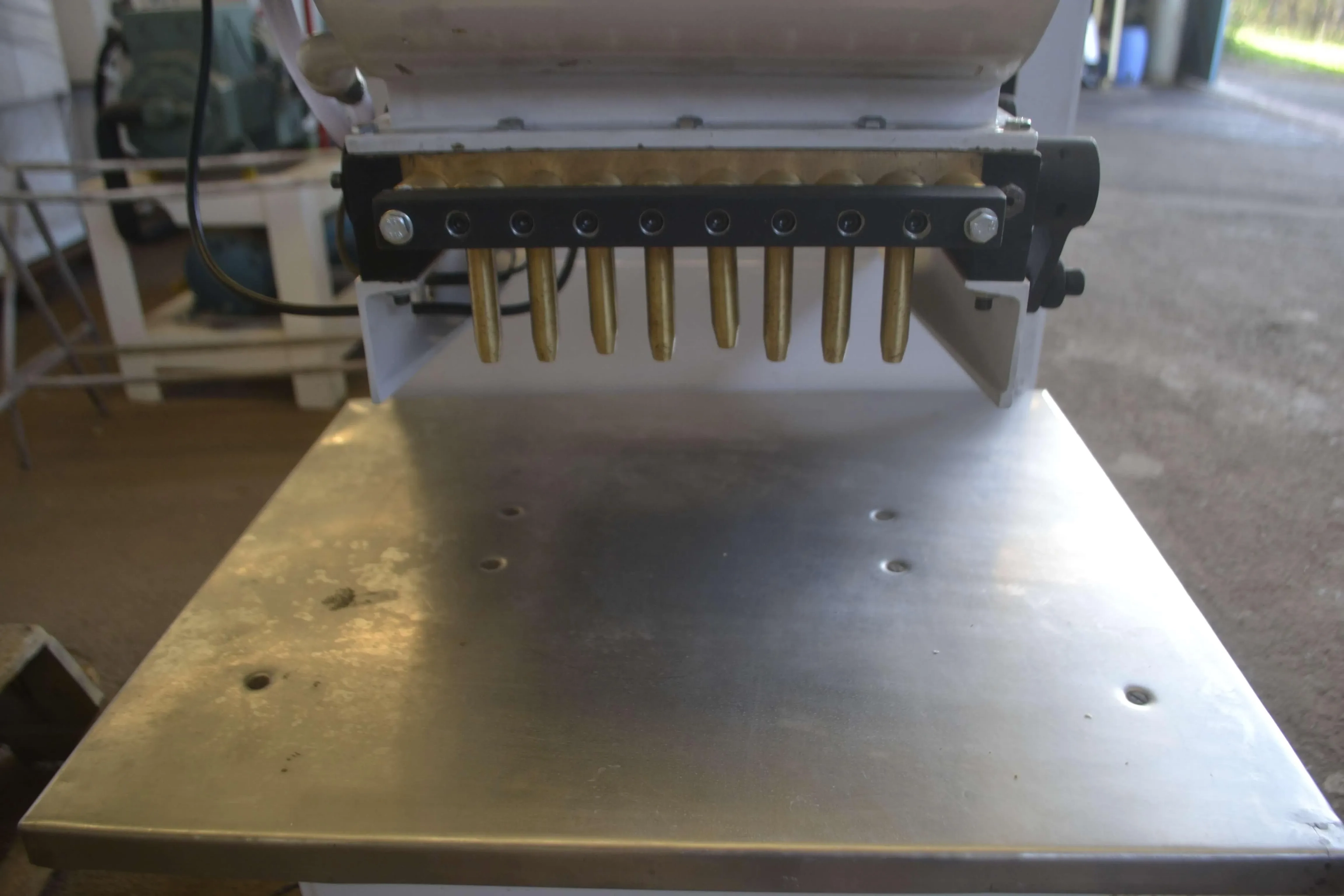 dosadora-de-chocolate-8-bicos-marca-ljc