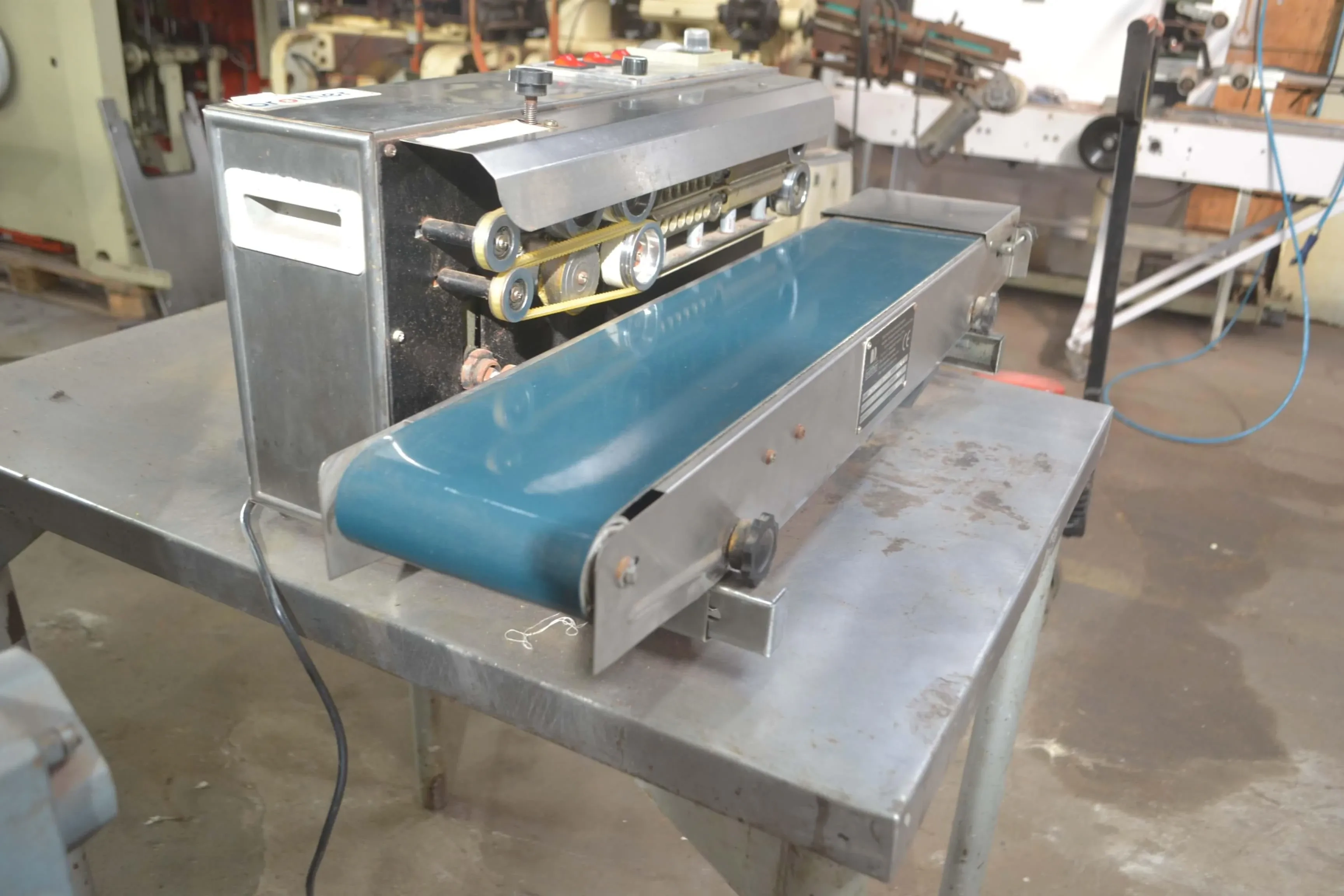 seladora-horizontal-de-bancada-marca-brother