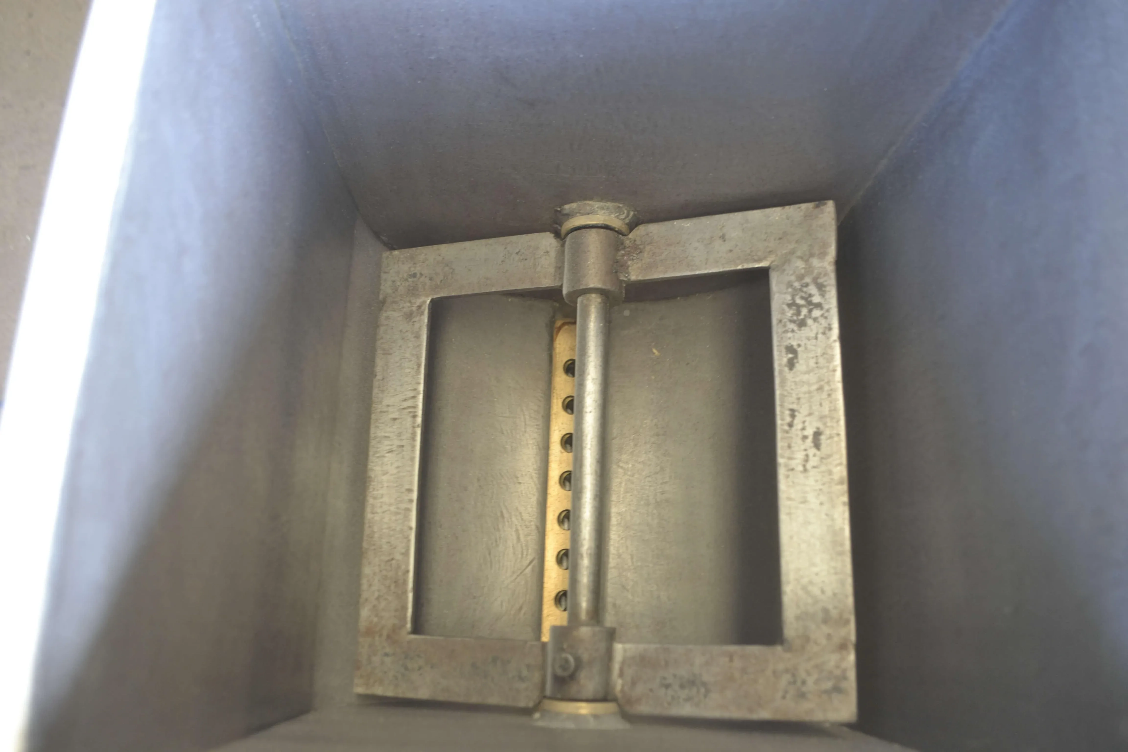 dosadora-de-chocolate-8-bicos-marca-ljc