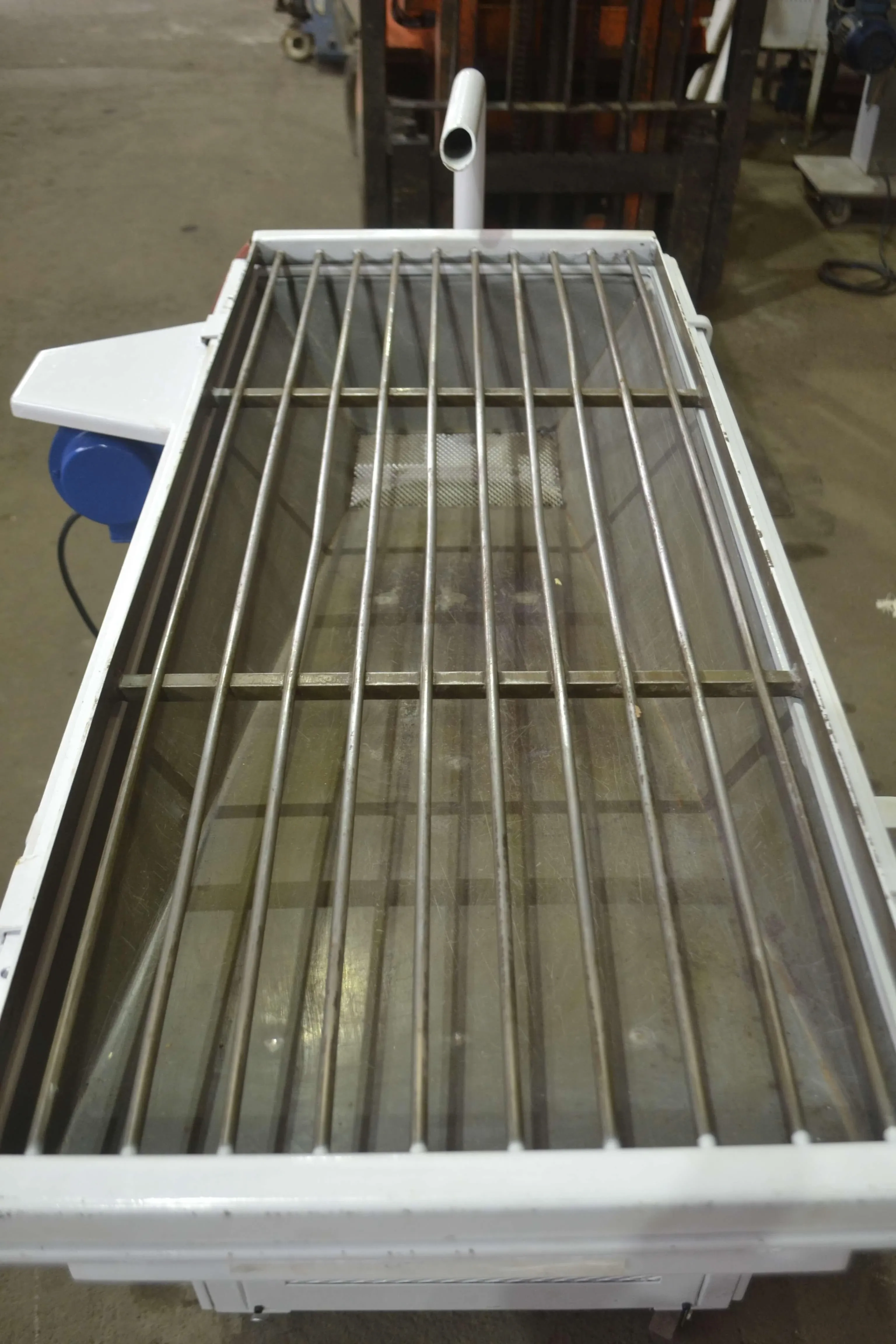 temperadeira-de-chocolate-capacidade-100-kg-hora-marca-limaq