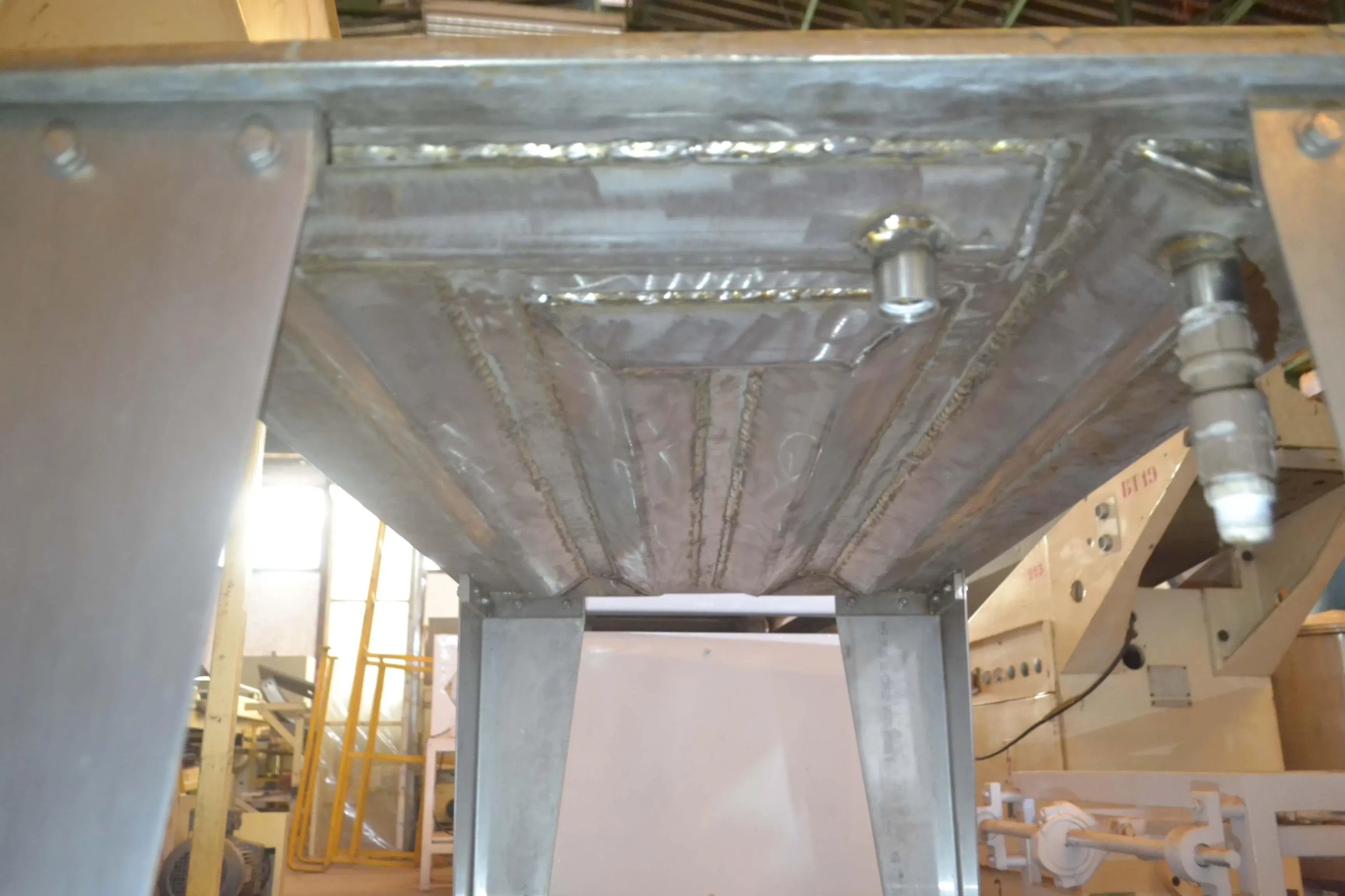 mesa-de-resfriamento-em-aco-inox-1-20-m-x-700-mm