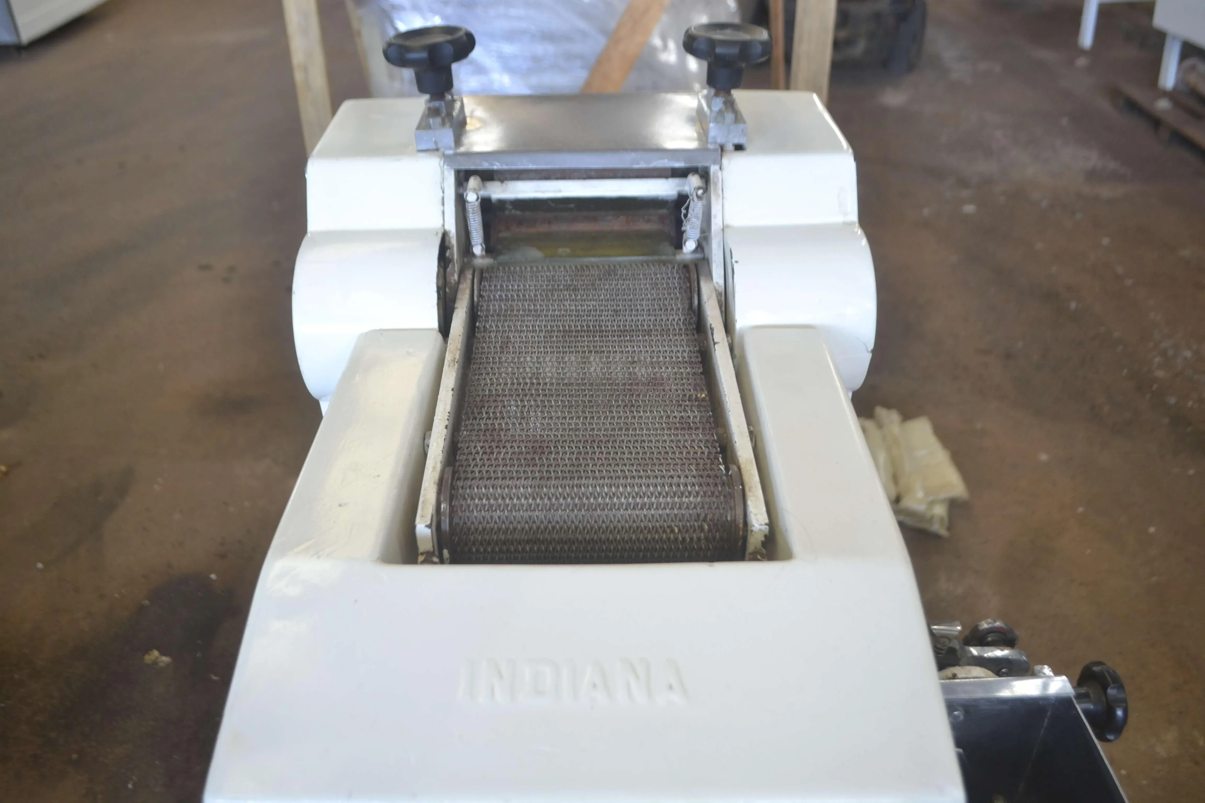 maquina-capeletti-Indiana-cap-20-kg-hora