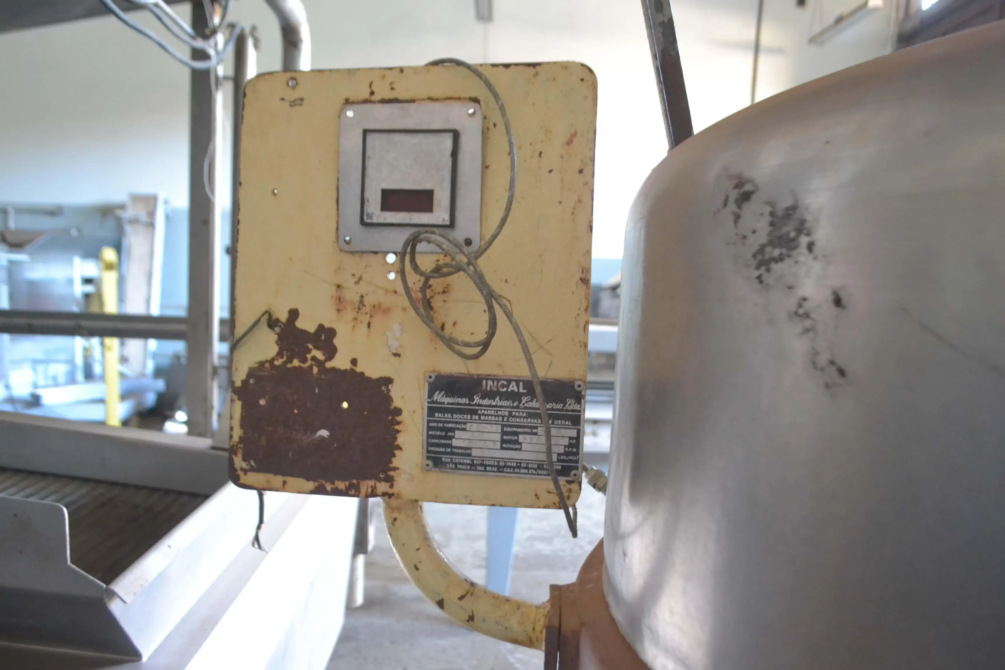 tacho-bola-a-vapor-capacidade-300-l-marca-incal-1