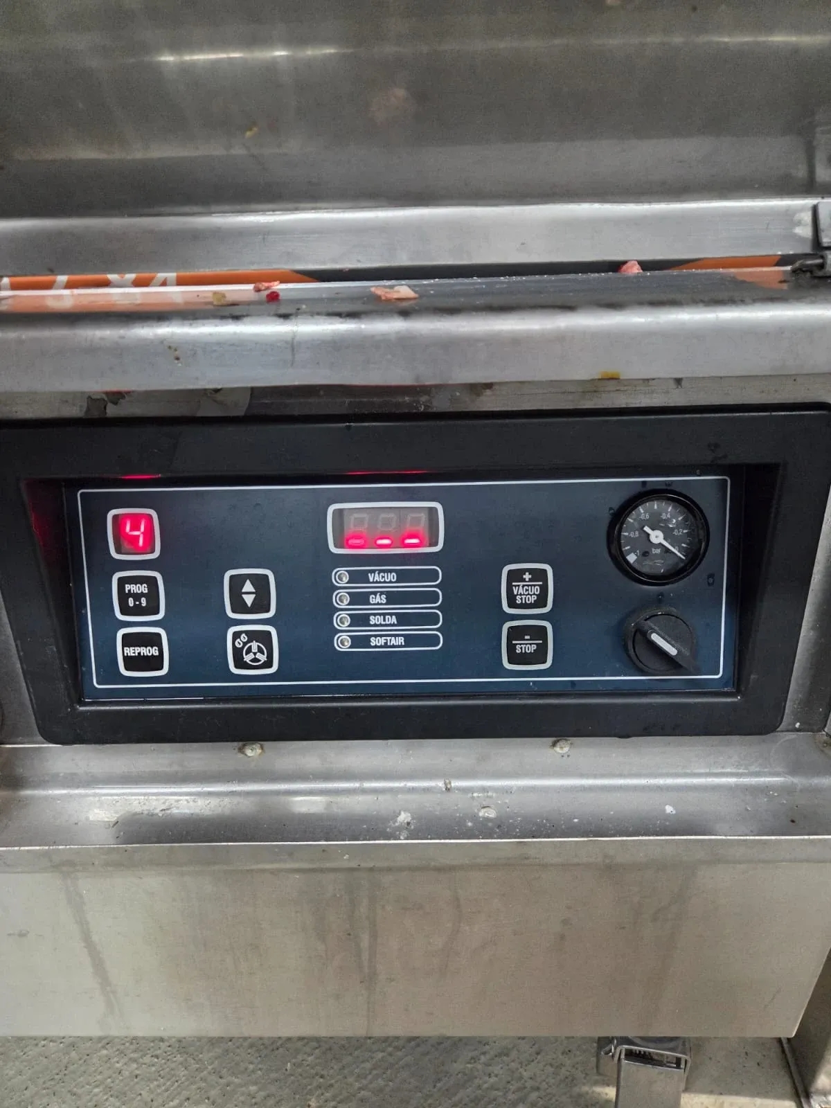seladora-embaladora-em-inox-a-vacuo-com-camara-dupla-selovac