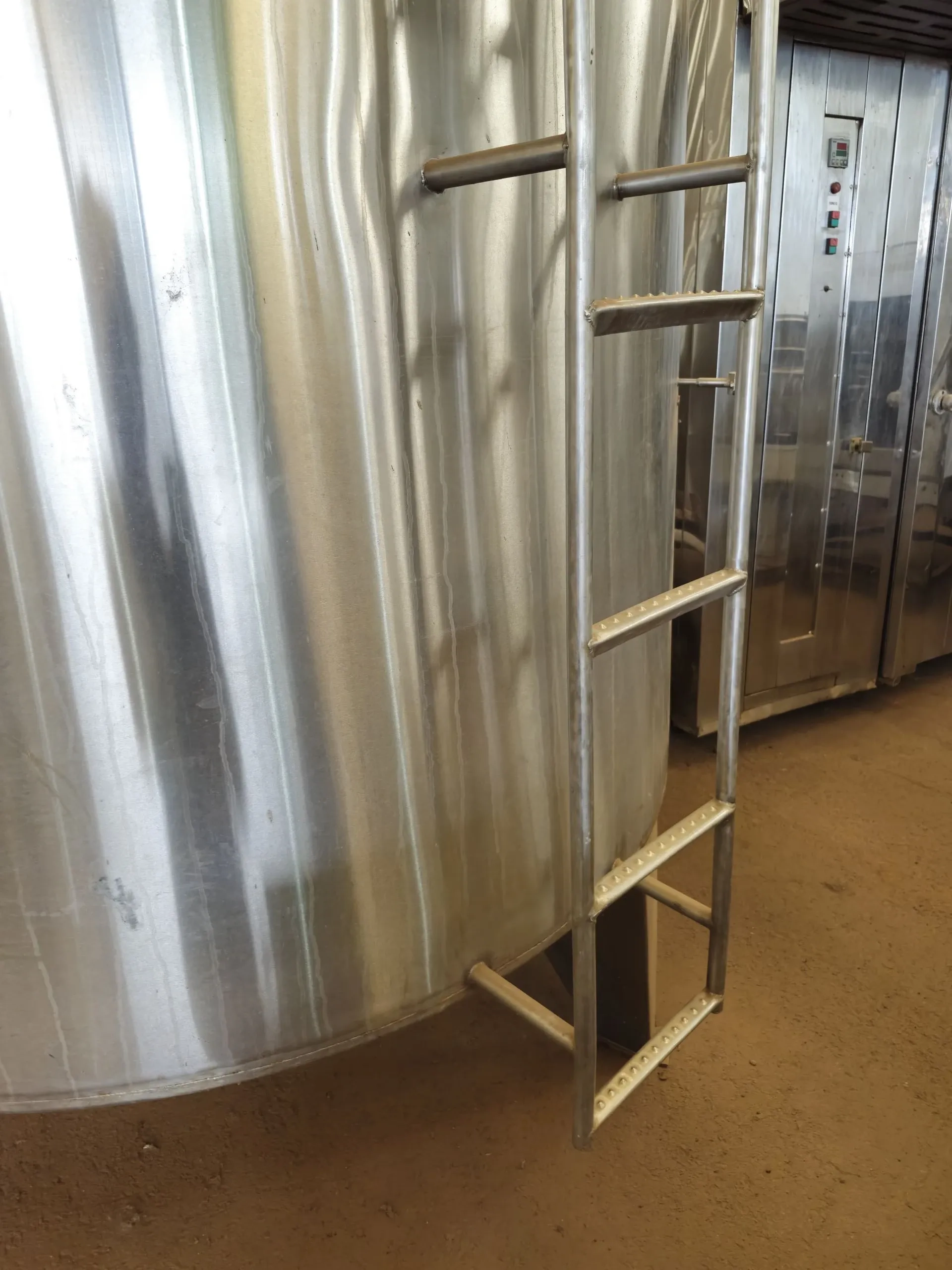 tanque-reservatorio-em-inox-7-mil-litros