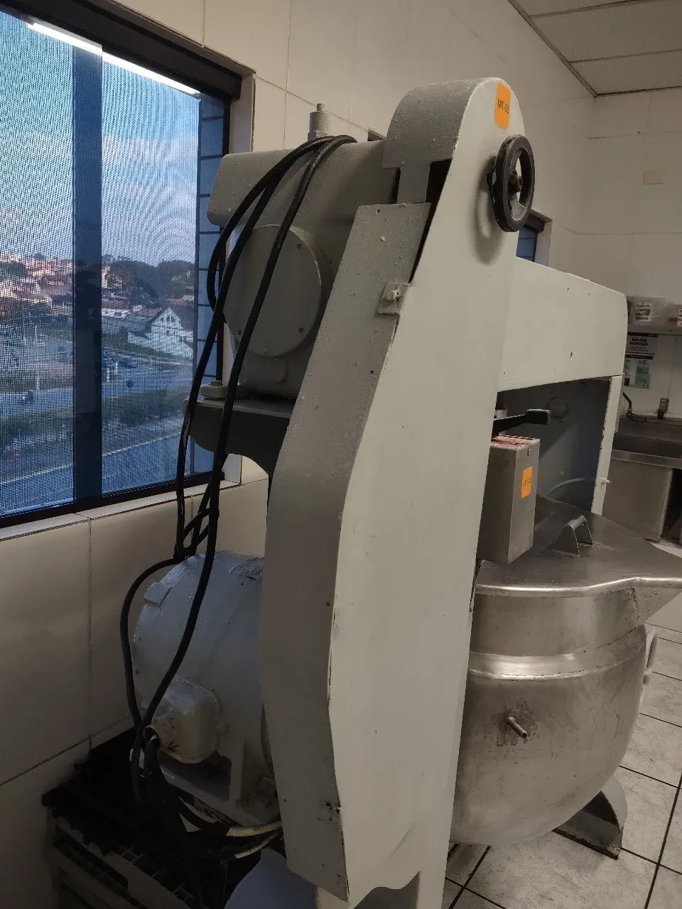 tacho-misturador-encamisado-basculante-em-aco-inox-1