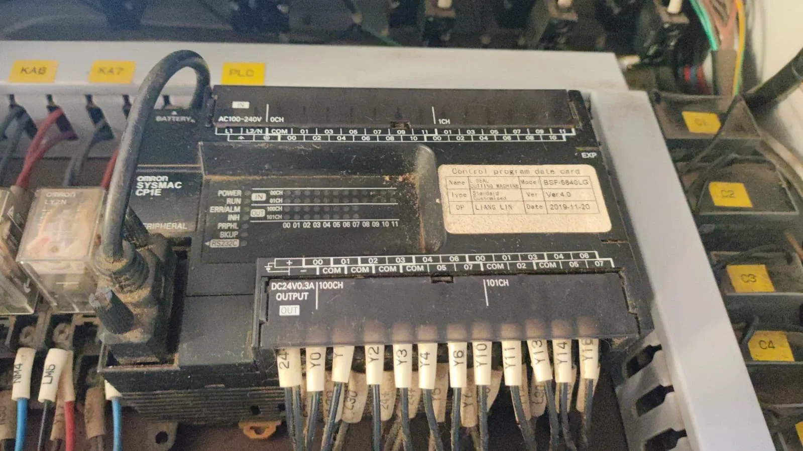 seladora-automatica-em-l-shrink-marca-tecfag