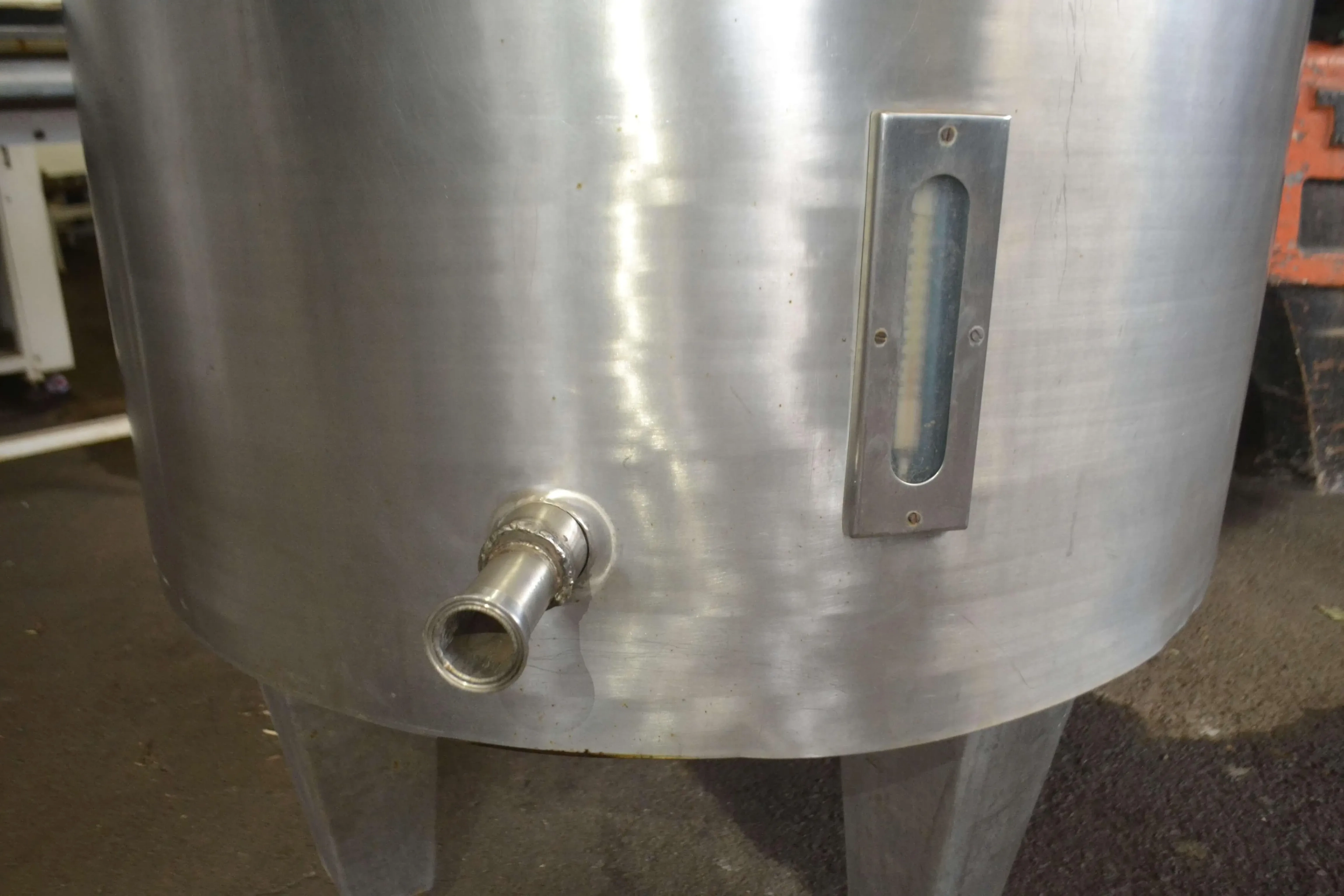 tanque-pulmao-em-aco-inox-capacidade-400-litros