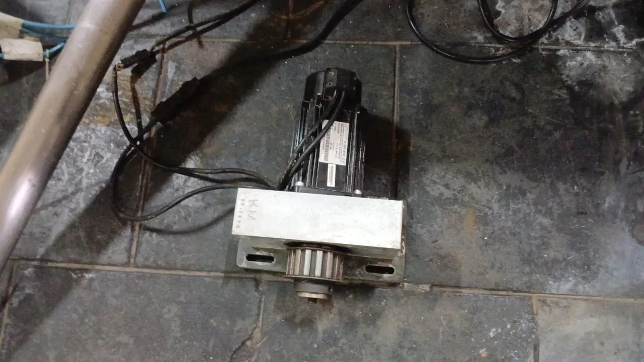 envasadora-linear-com-6-pistoes-marca-nelpas
