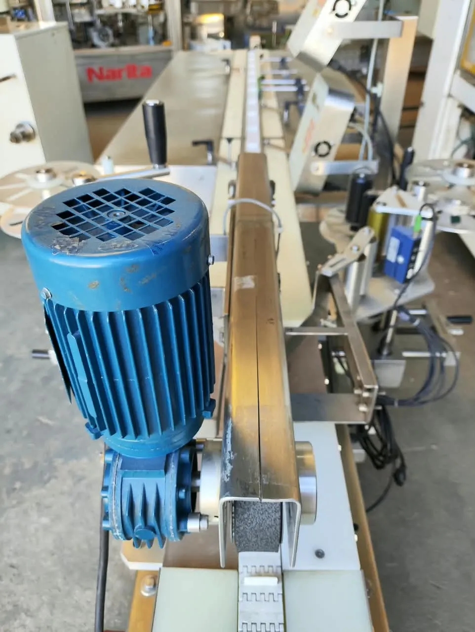 rotuladora-etiquetadora-aplicadora-selo-lacre-para-cartucho-com-3-abas-marca-tecmaes