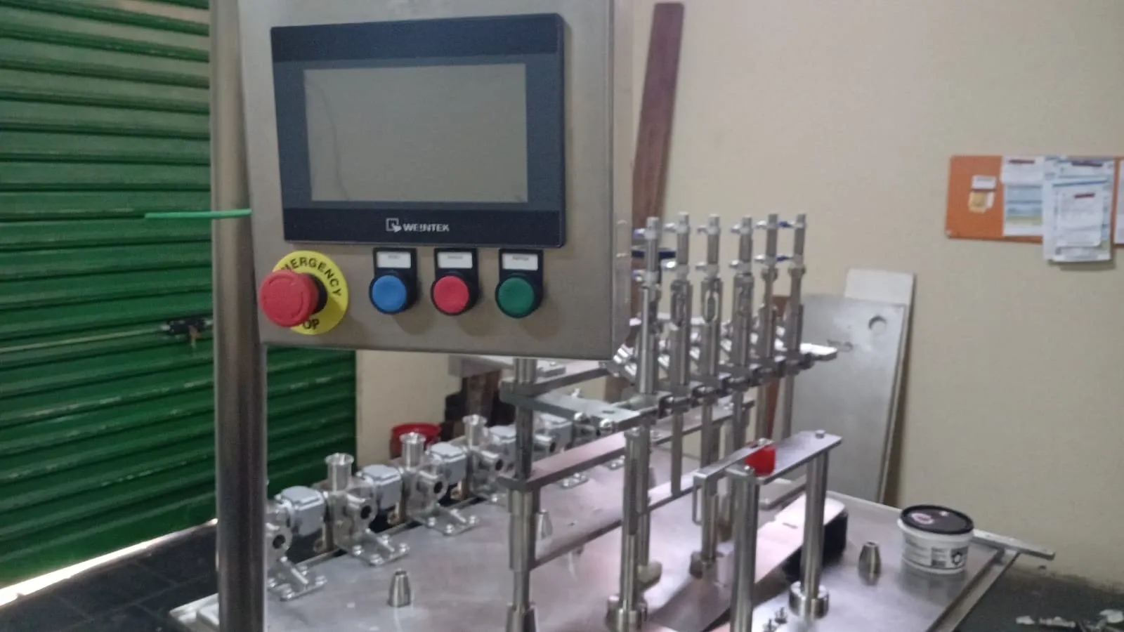 envasadora-linear-com-6-pistoes-marca-nelpas