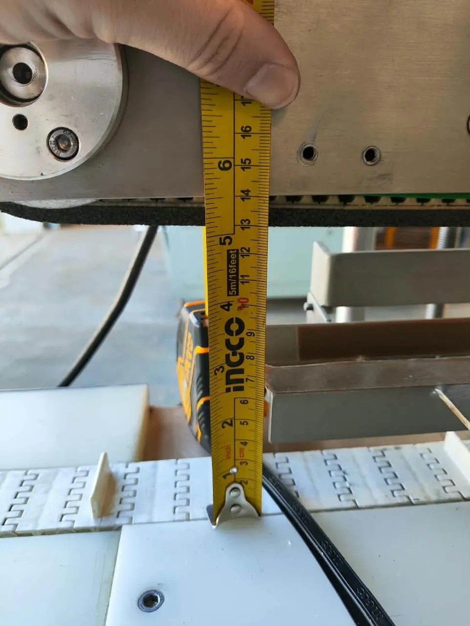 rotuladora-etiquetadora-aplicadora-selo-lacre-para-cartucho-com-3-abas-marca-tecmaes
