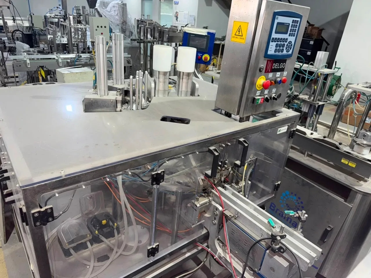 envasadora-rotativa-seladora-para-calice-santa-ceia-copinhos-para-bebidas-liquidos-delgo