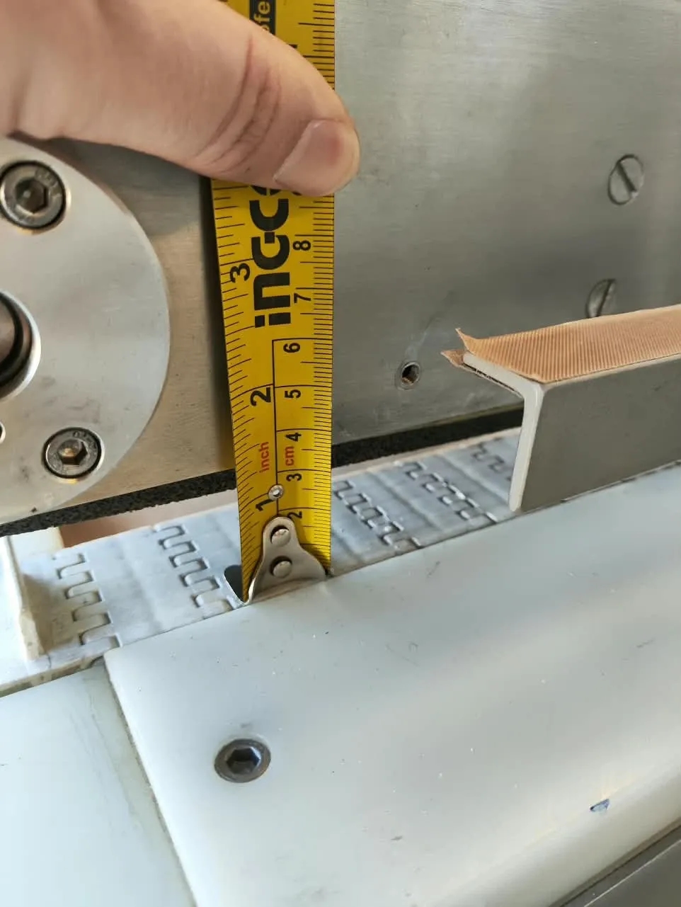 rotuladora-etiquetadora-aplicadora-selo-lacre-para-cartucho-com-3-abas-marca-tecmaes