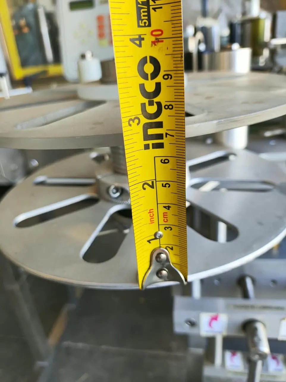 rotuladora-etiquetadora-aplicadora-selo-lacre-para-cartucho-com-3-abas-marca-tecmaes