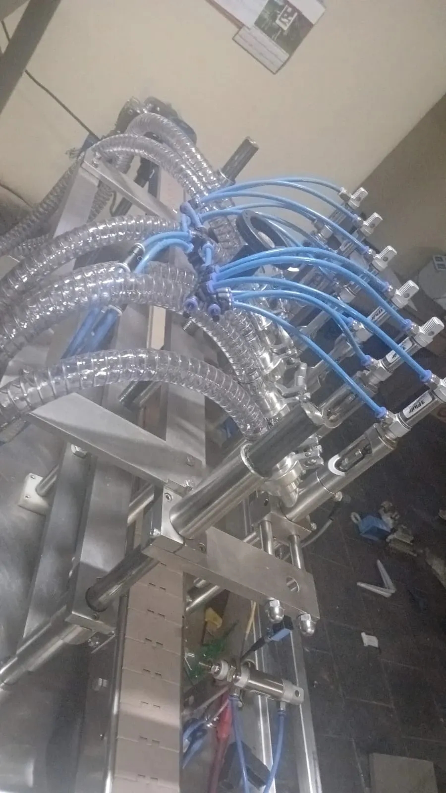 envasadora-linear-com-6-pistoes-marca-nelpas