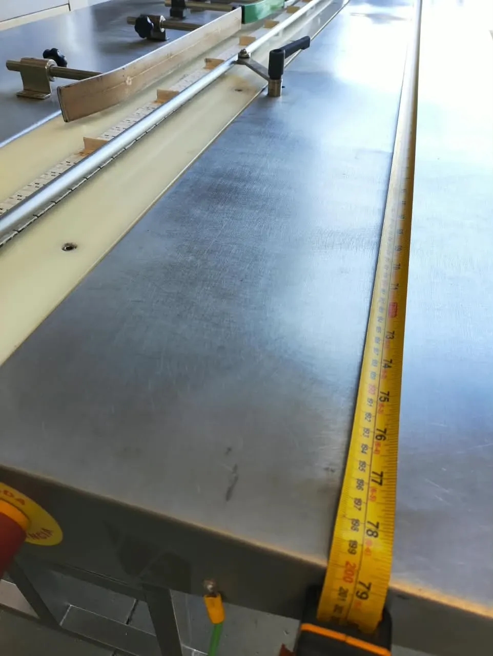 rotuladora-etiquetadora-aplicadora-selo-lacre-para-cartucho-com-3-abas-marca-tecmaes