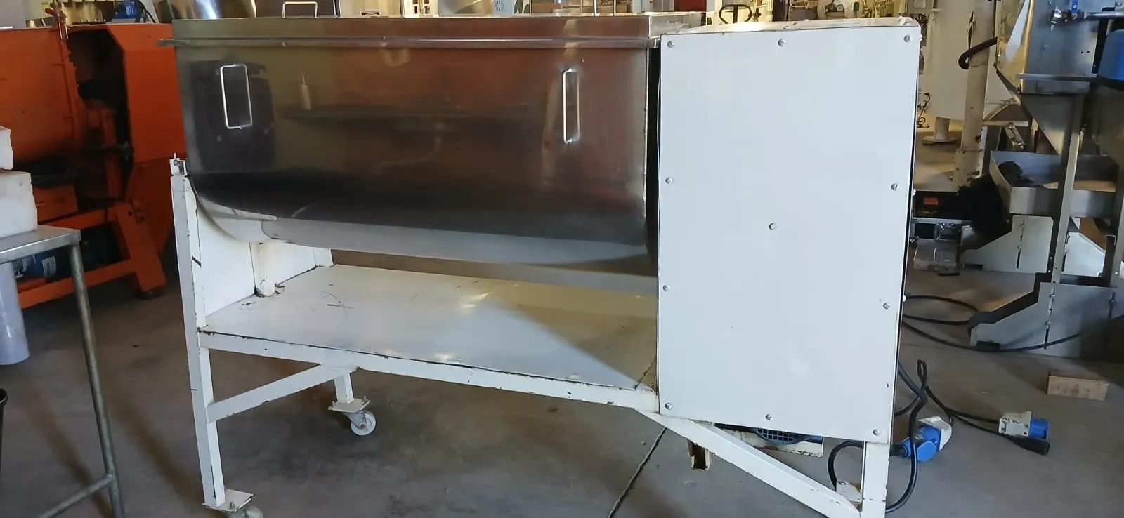 misturador-de-pas-horizontal-em-aco-inox-capacidade-250-litros